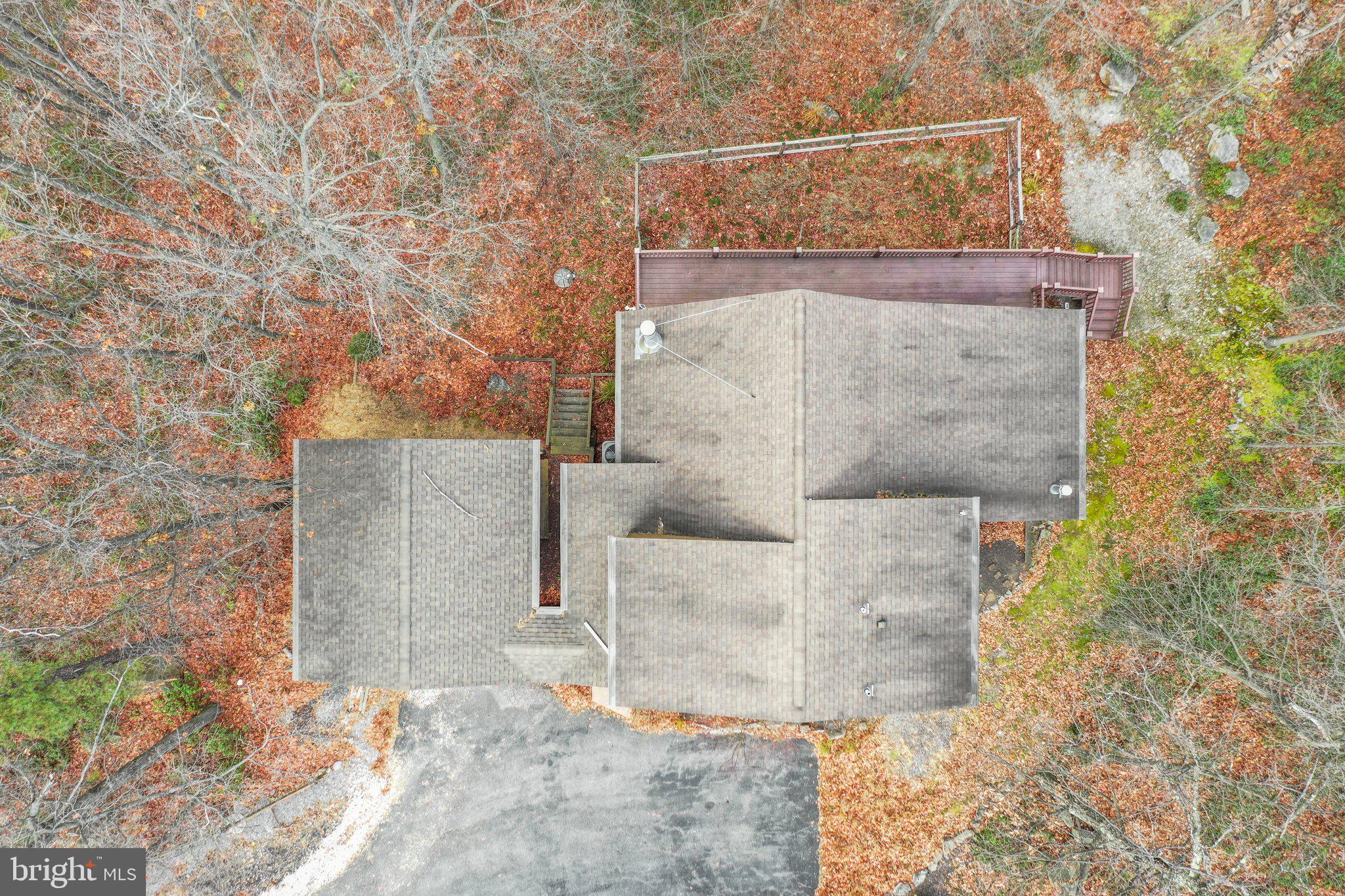 THE WOODS - Residential