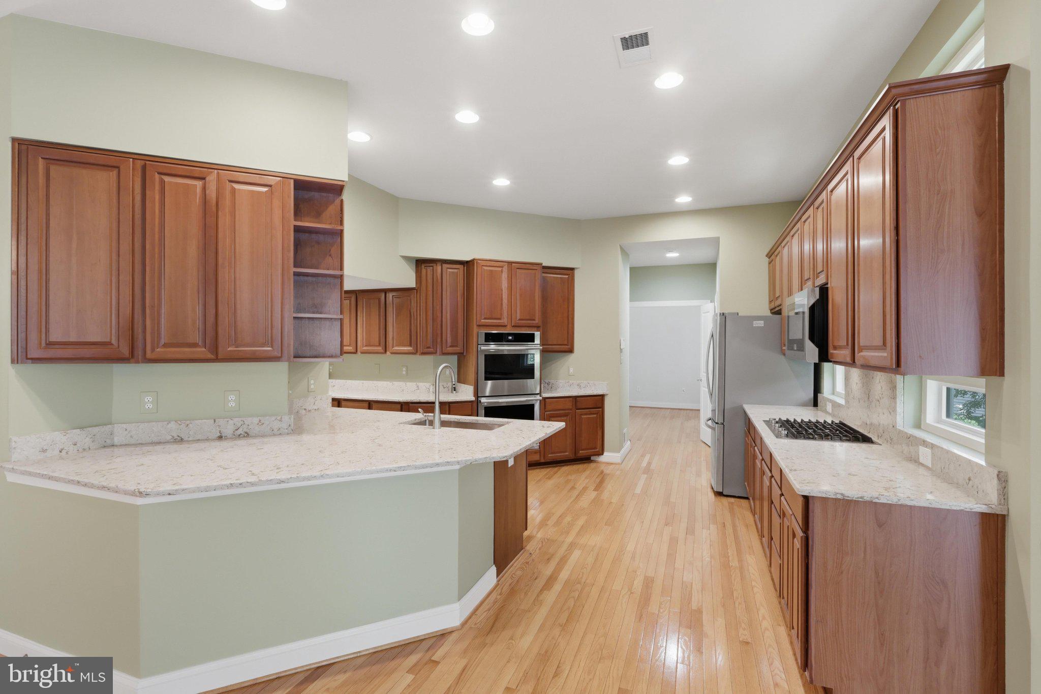 CLARKSBURG - Residential