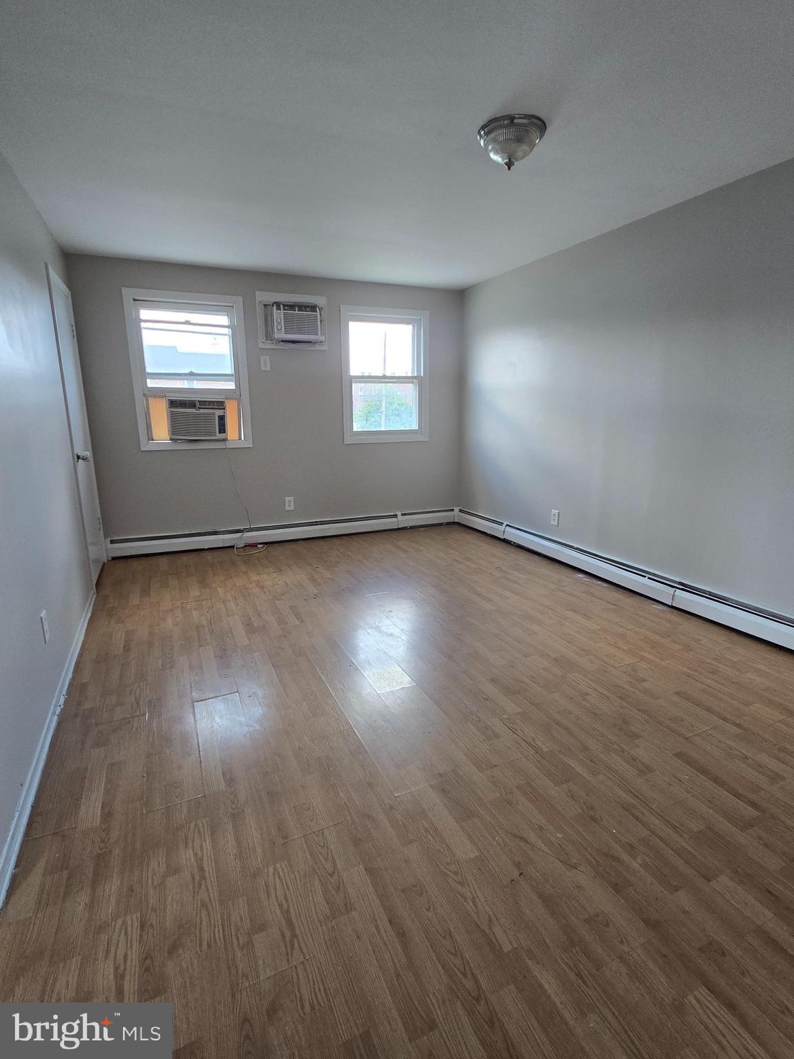 PHILADELPHIA (NORTHEAST) - Residential
