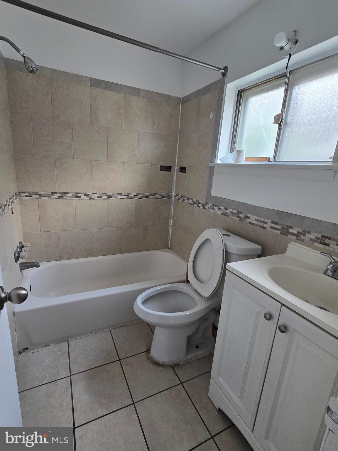 PHILADELPHIA (NORTHEAST) - Residential