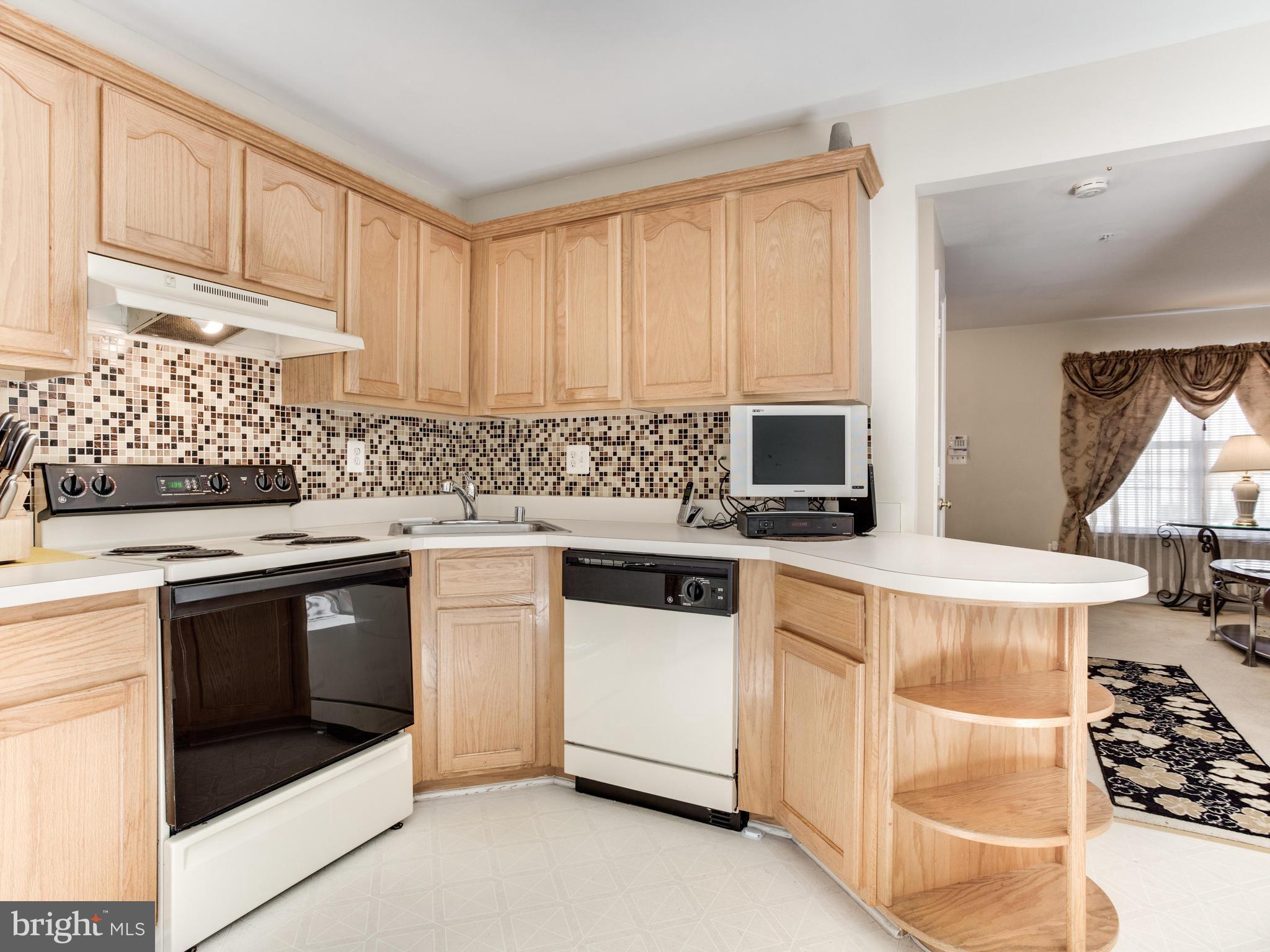 KINGS POINT - Residential