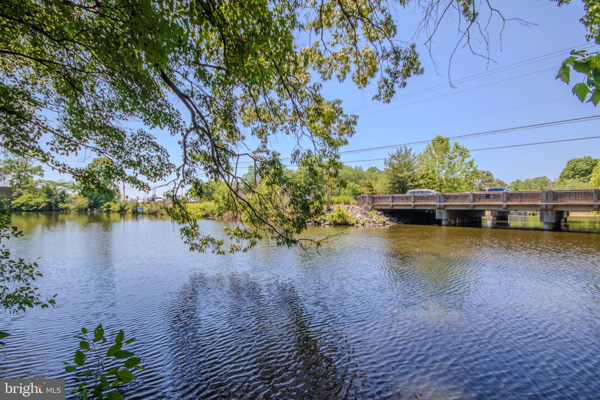 CHESTNUT HILLS - Residential