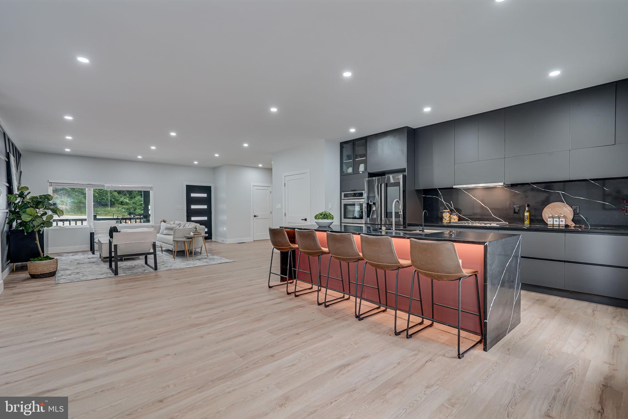 BERKSHIRE OAKWOOD - Residential