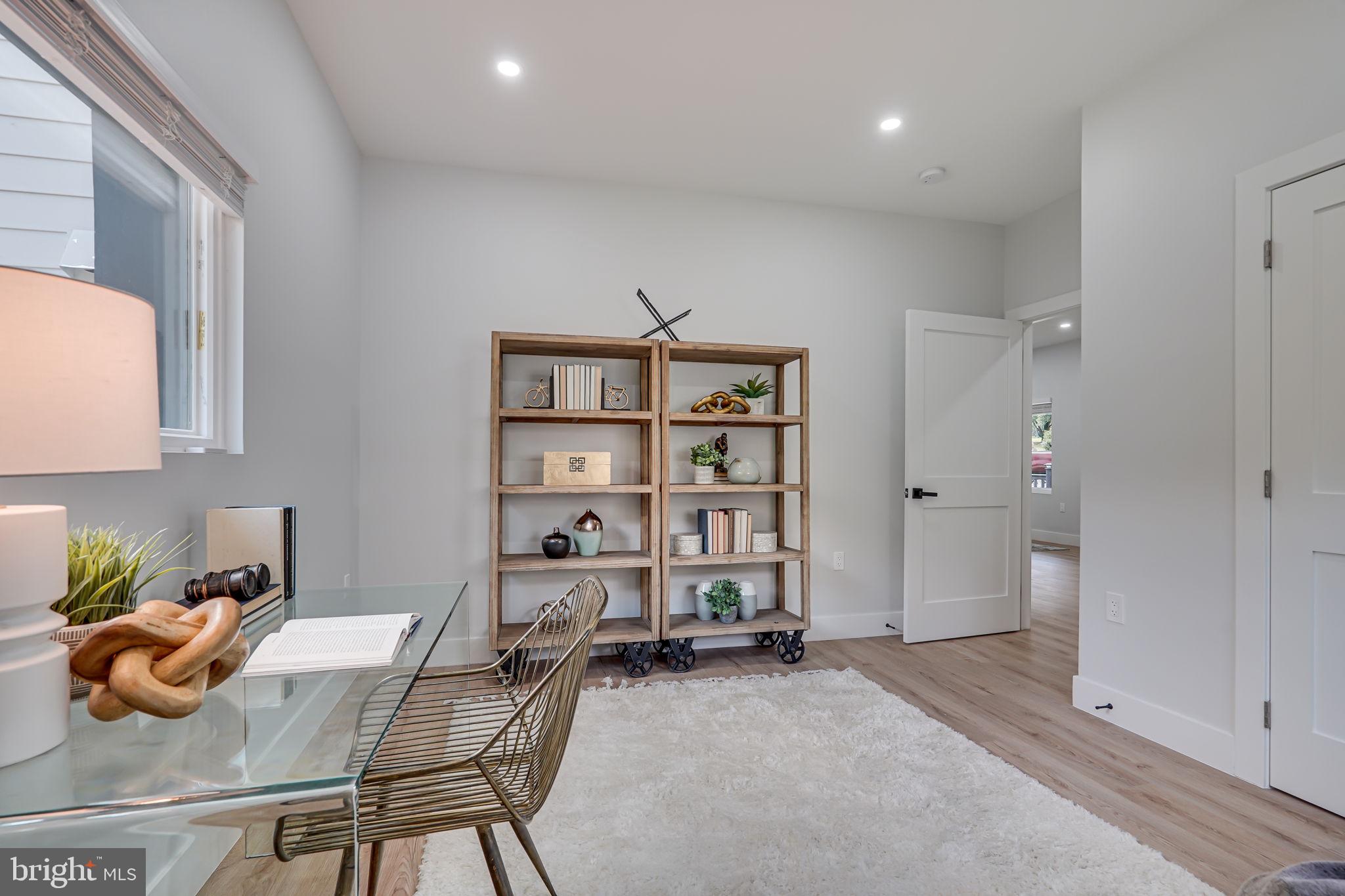 BERKSHIRE OAKWOOD - Residential