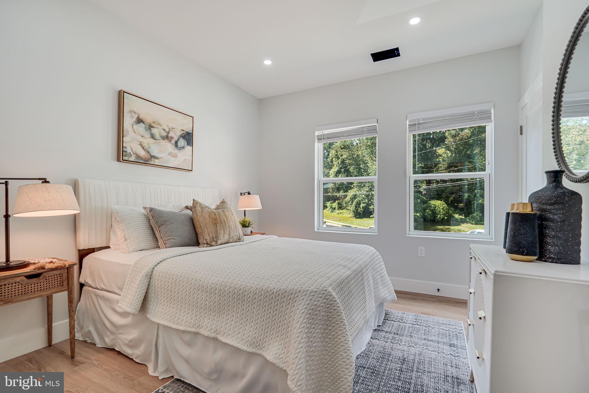 BERKSHIRE OAKWOOD - Residential