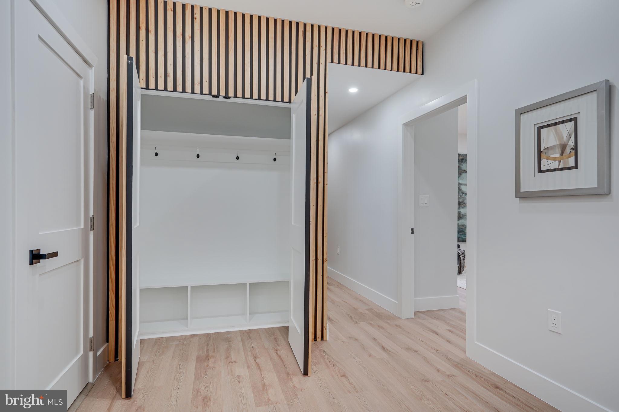 BERKSHIRE OAKWOOD - Residential