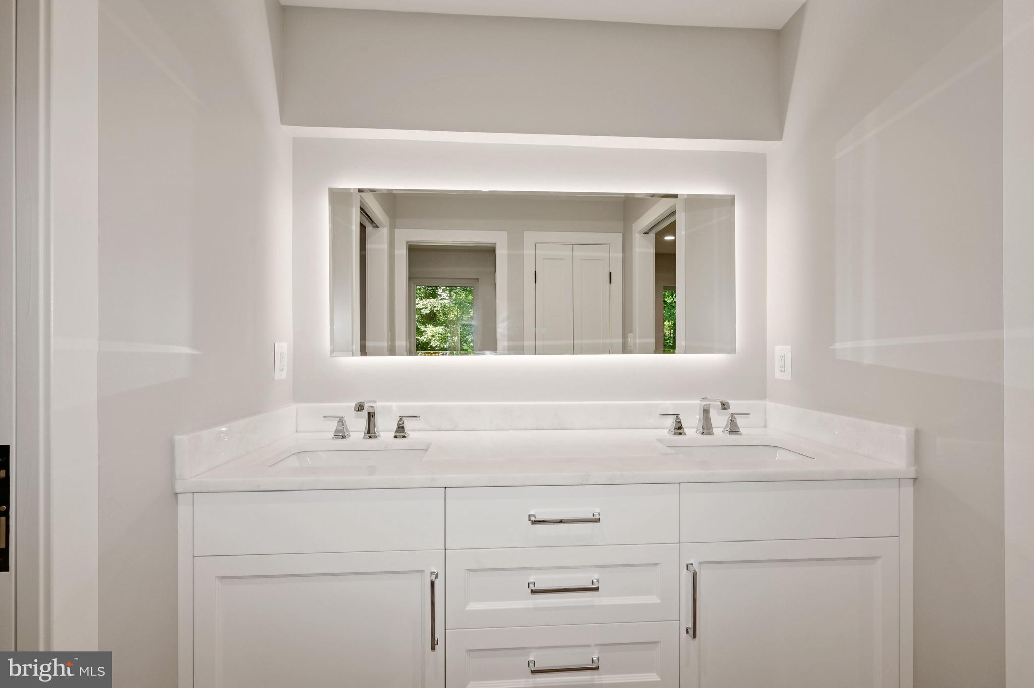 BELLEVUE FOREST - Residential