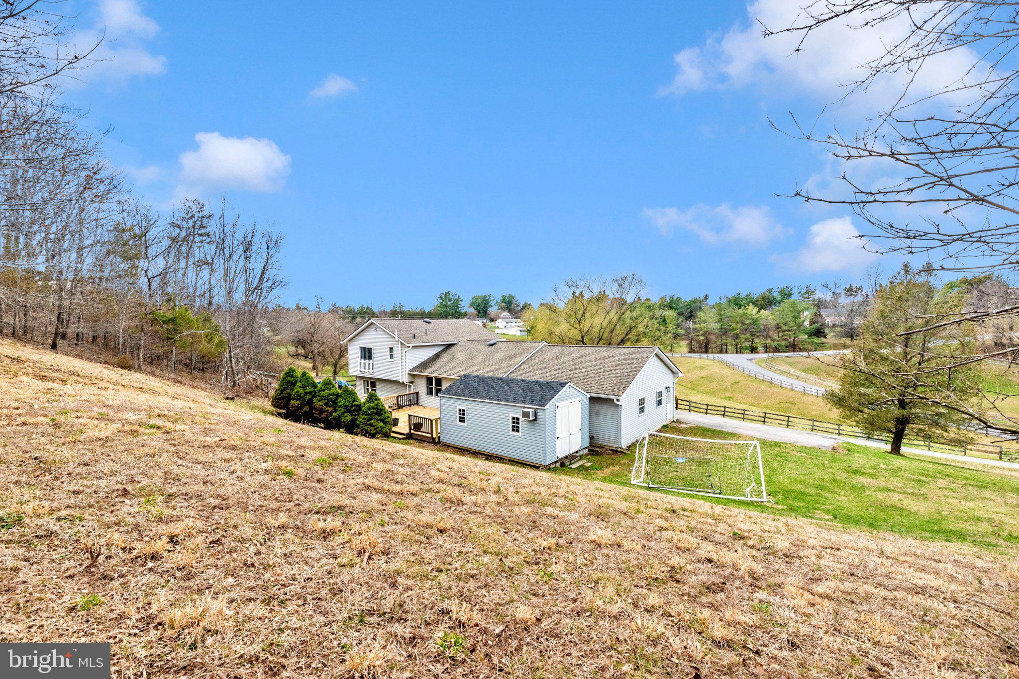 NEW ESTATES - Farm