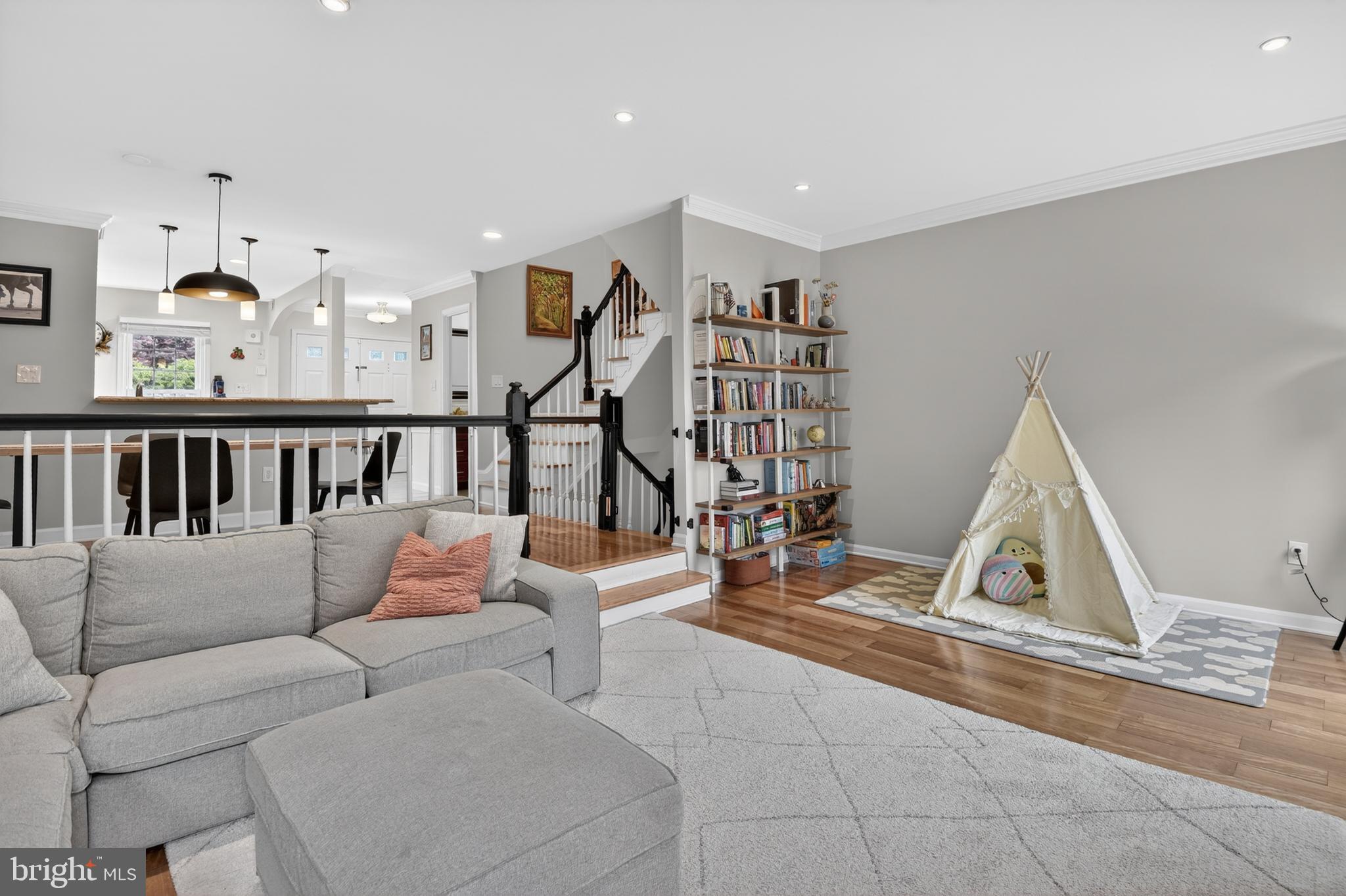 INVERNESS WOODS - Residential