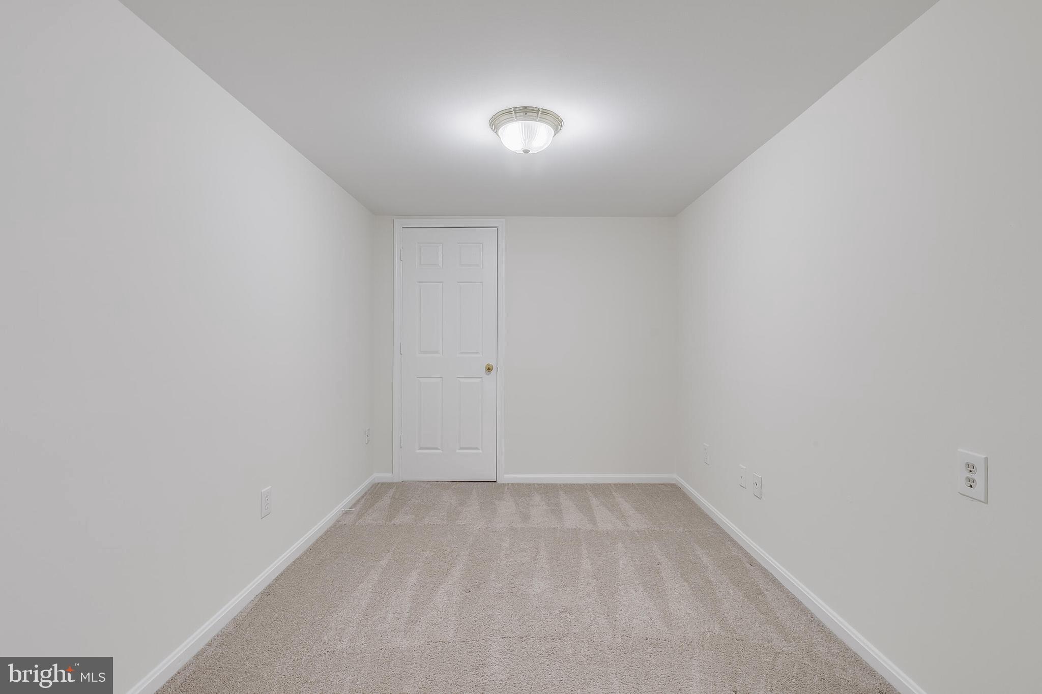 POTOMAC CROSSING - Residential