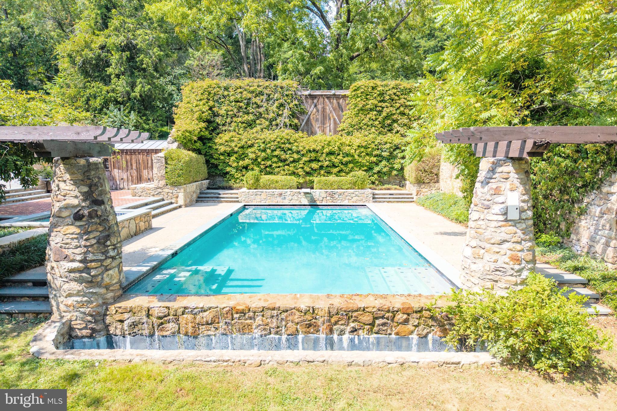 SMOKEHOUSE FARMS - Residential