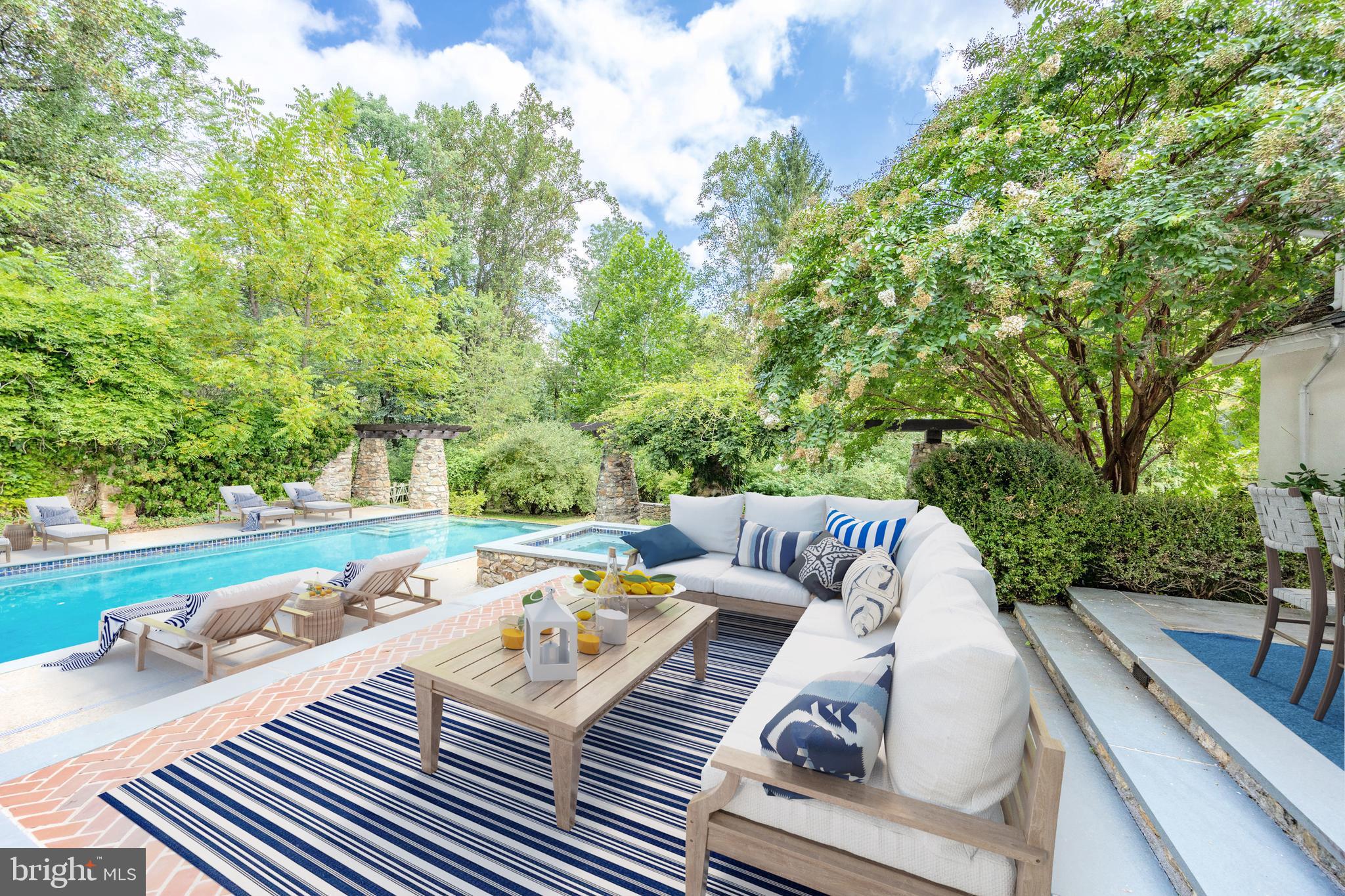 SMOKEHOUSE FARMS - Residential
