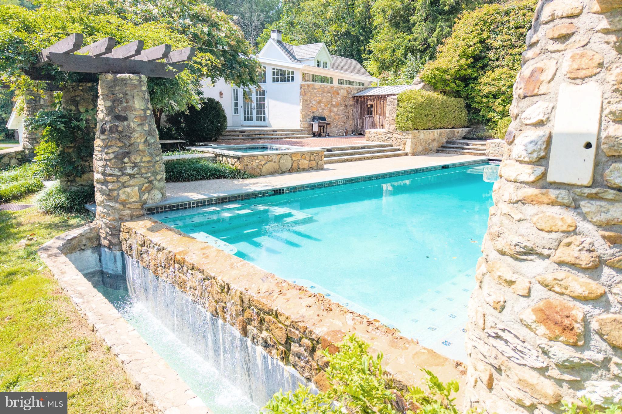 SMOKEHOUSE FARMS - Residential