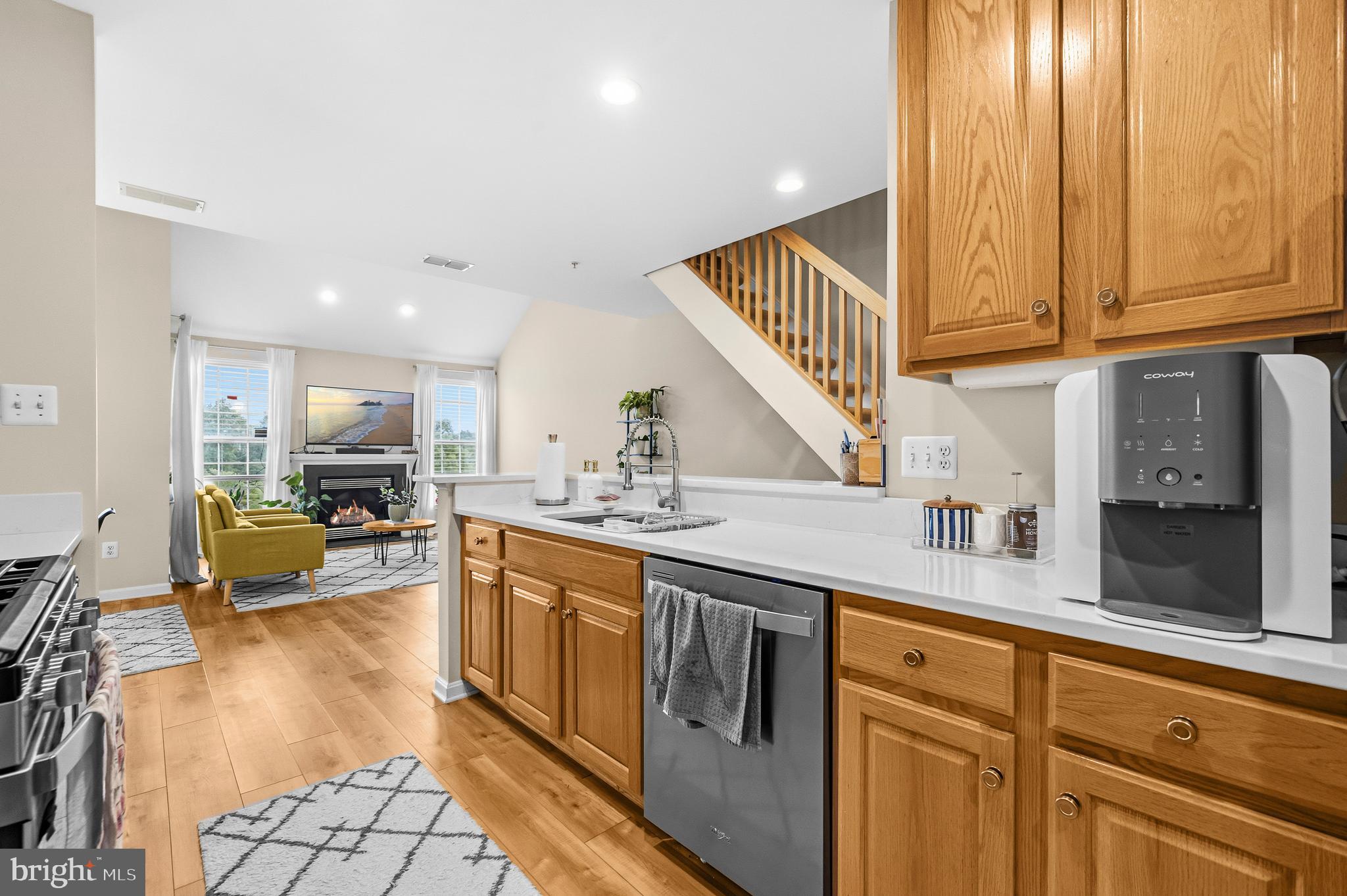 LAKESIDE AT SOUTH RIDING - Residential