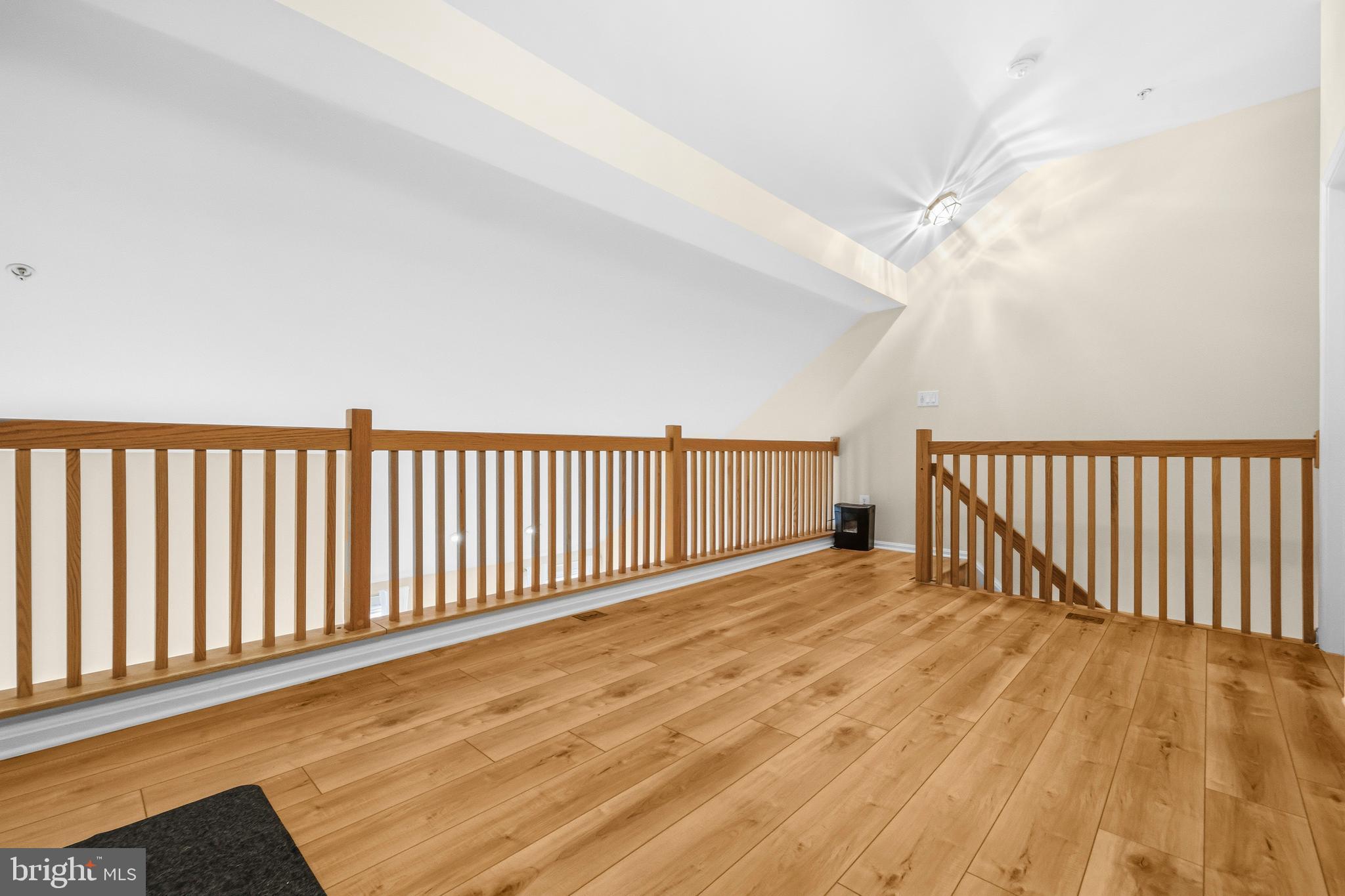 LAKESIDE AT SOUTH RIDING - Residential