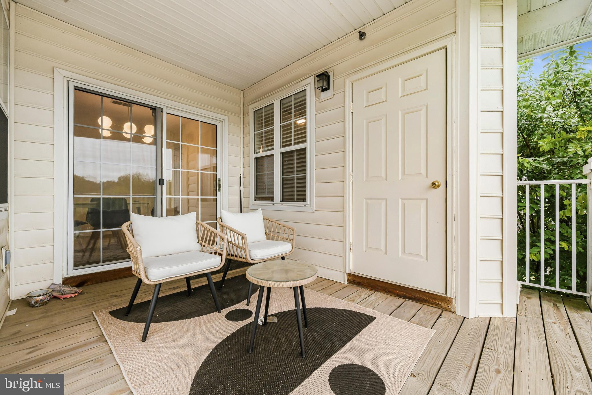 LAKESIDE AT SOUTH RIDING - Residential