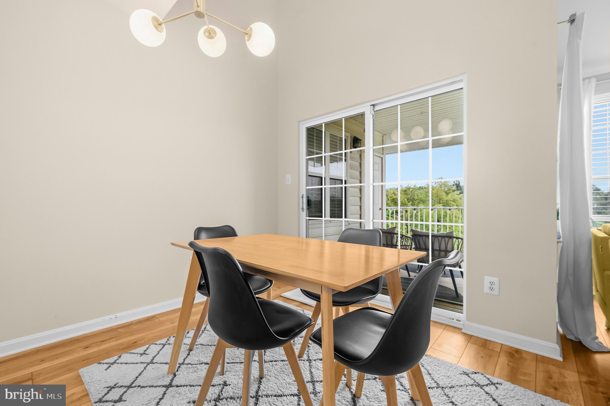 LAKESIDE AT SOUTH RIDING - Residential