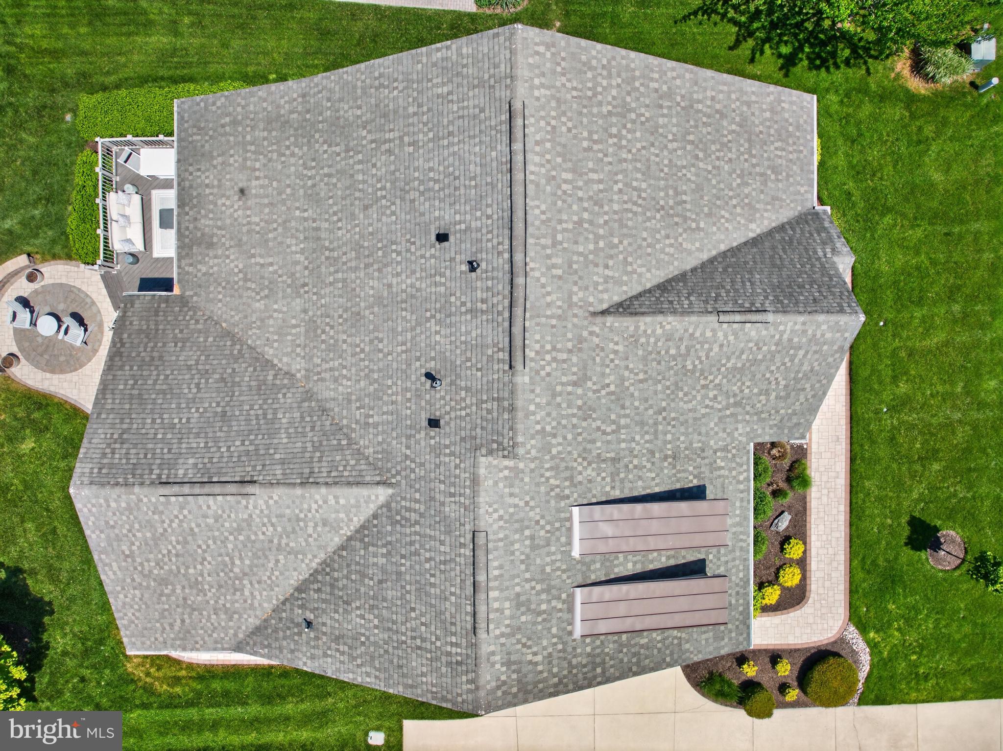 BAY COLONY - Residential