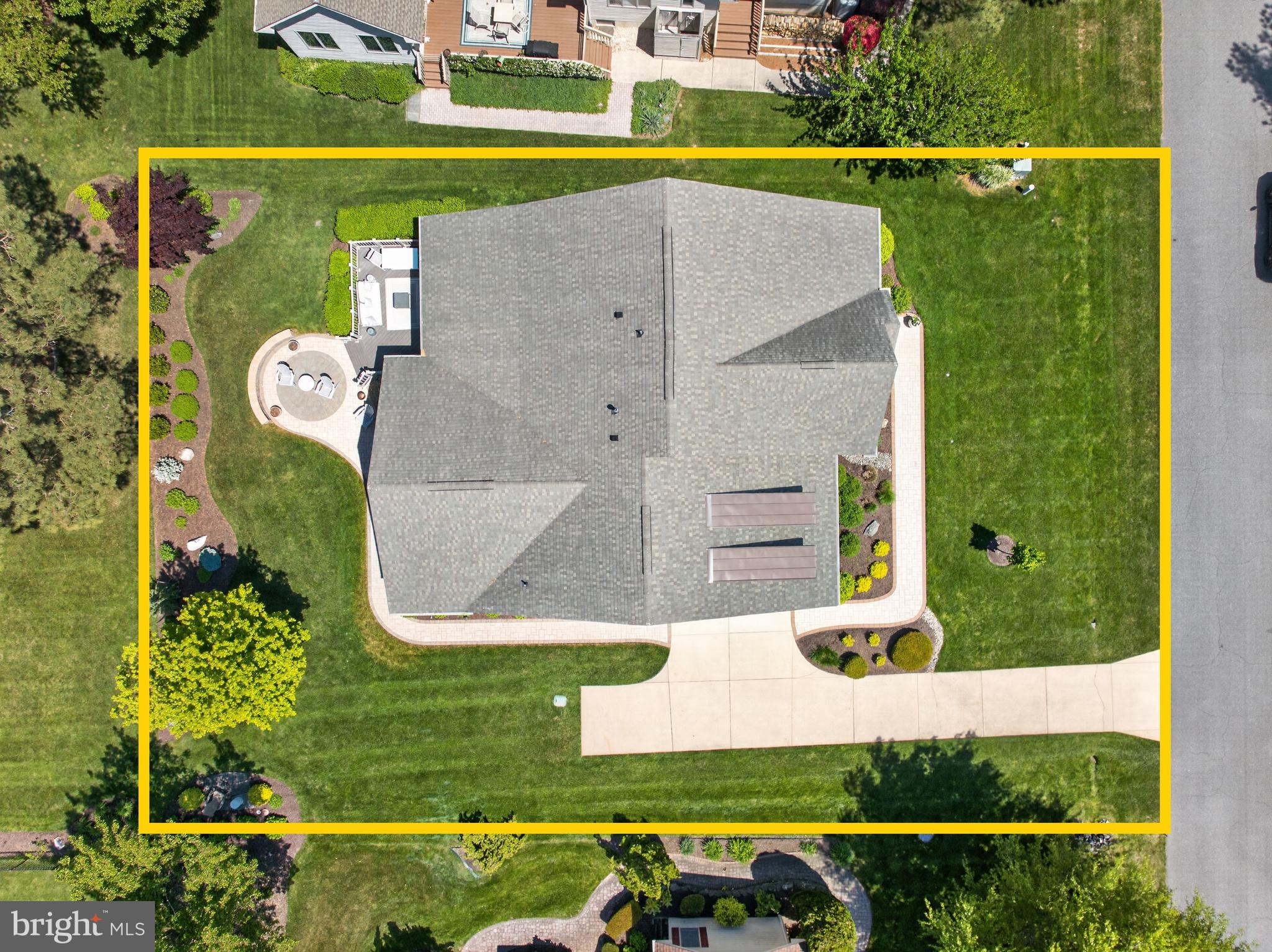 BAY COLONY - Residential