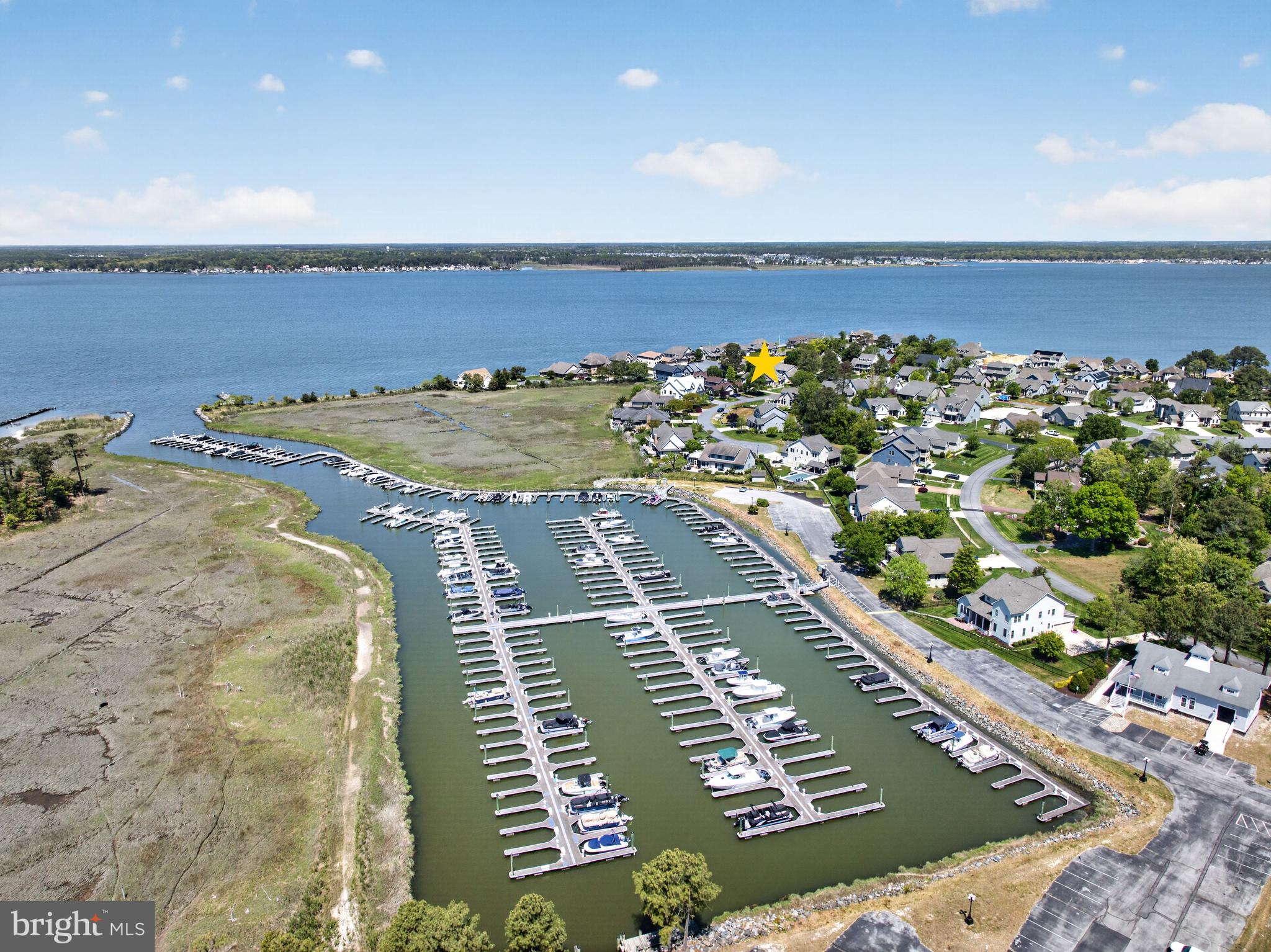 BAY COLONY - Residential