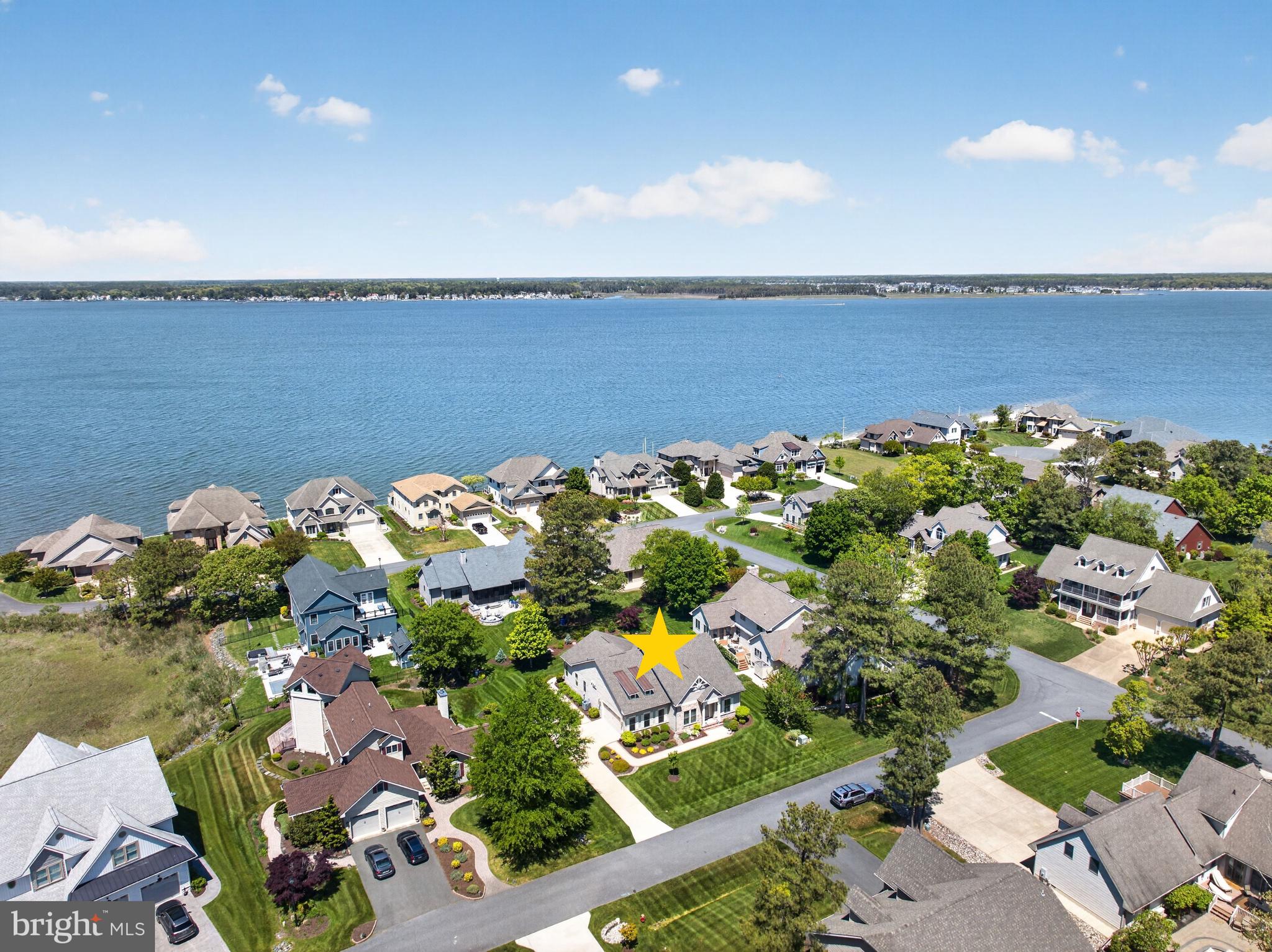 BAY COLONY - Residential