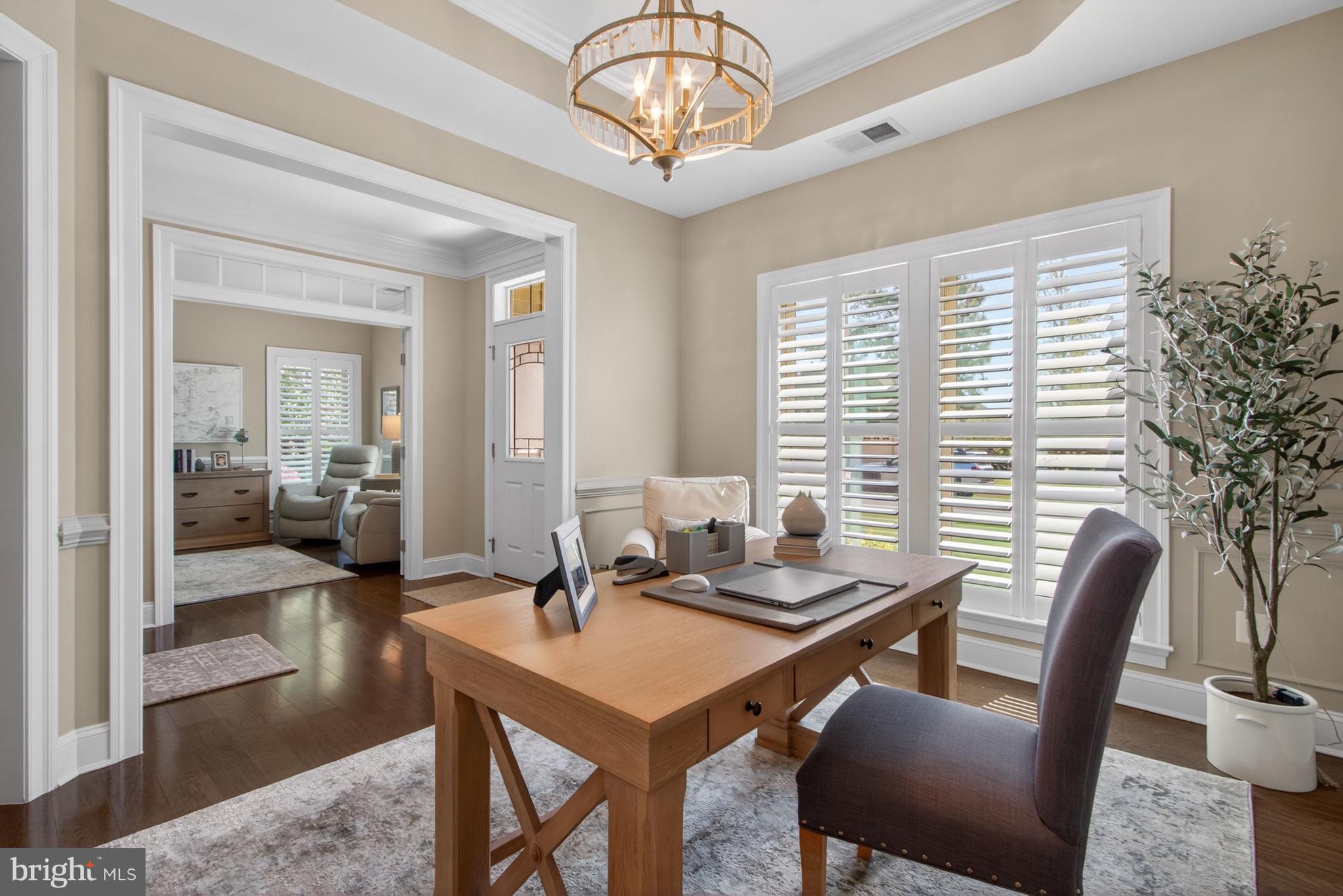 BAY COLONY - Residential