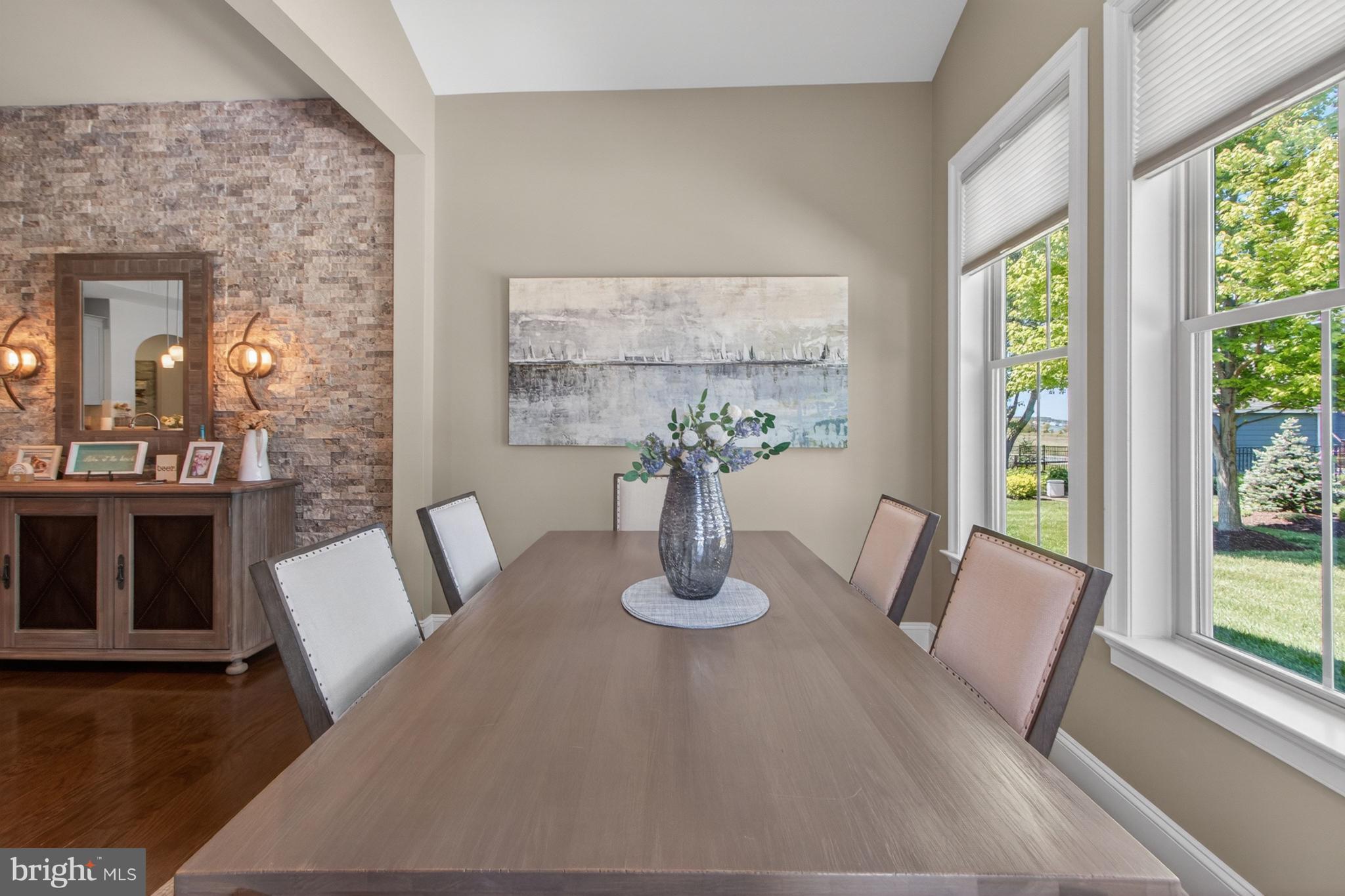 BAY COLONY - Residential