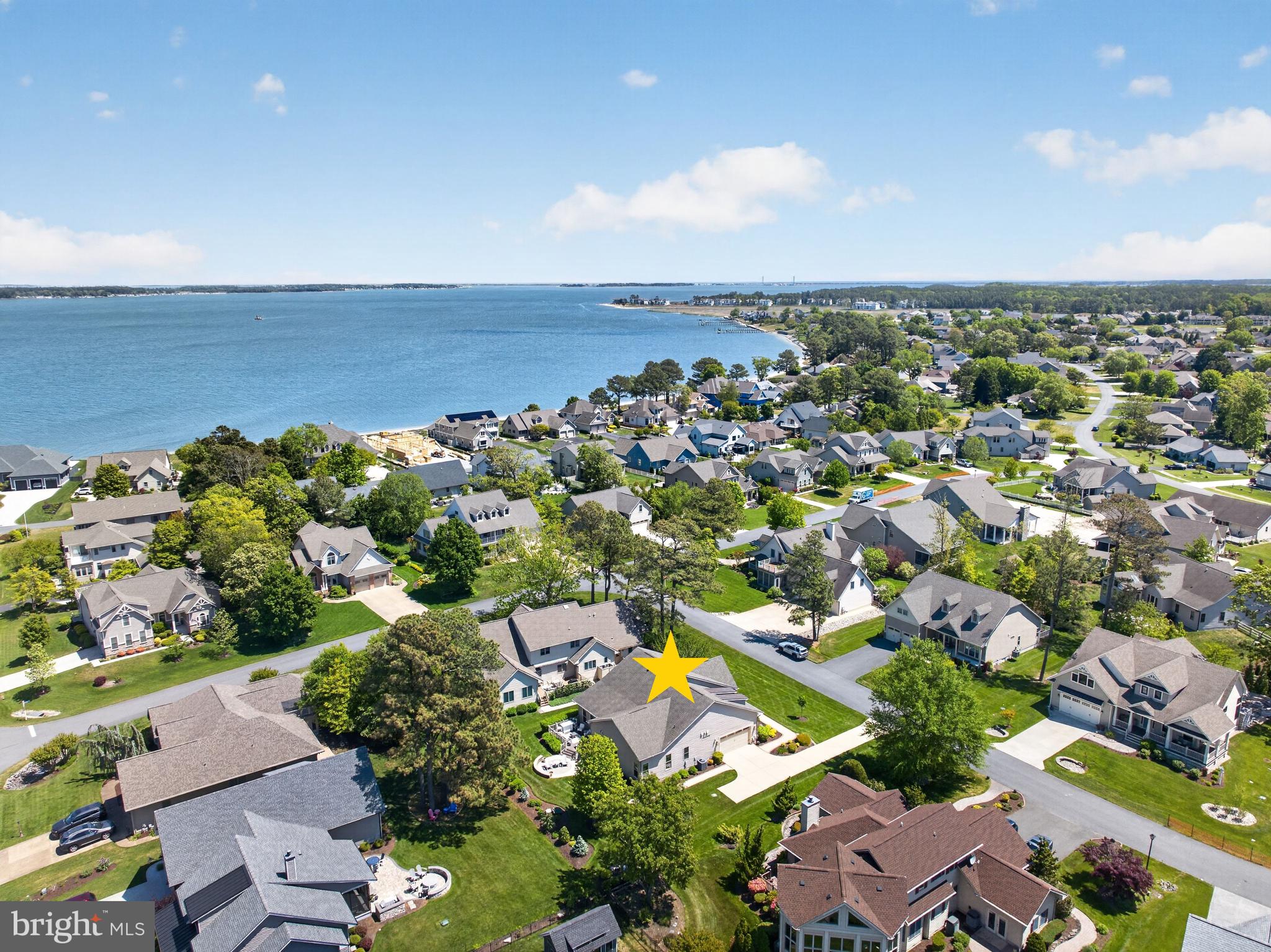 BAY COLONY - Residential