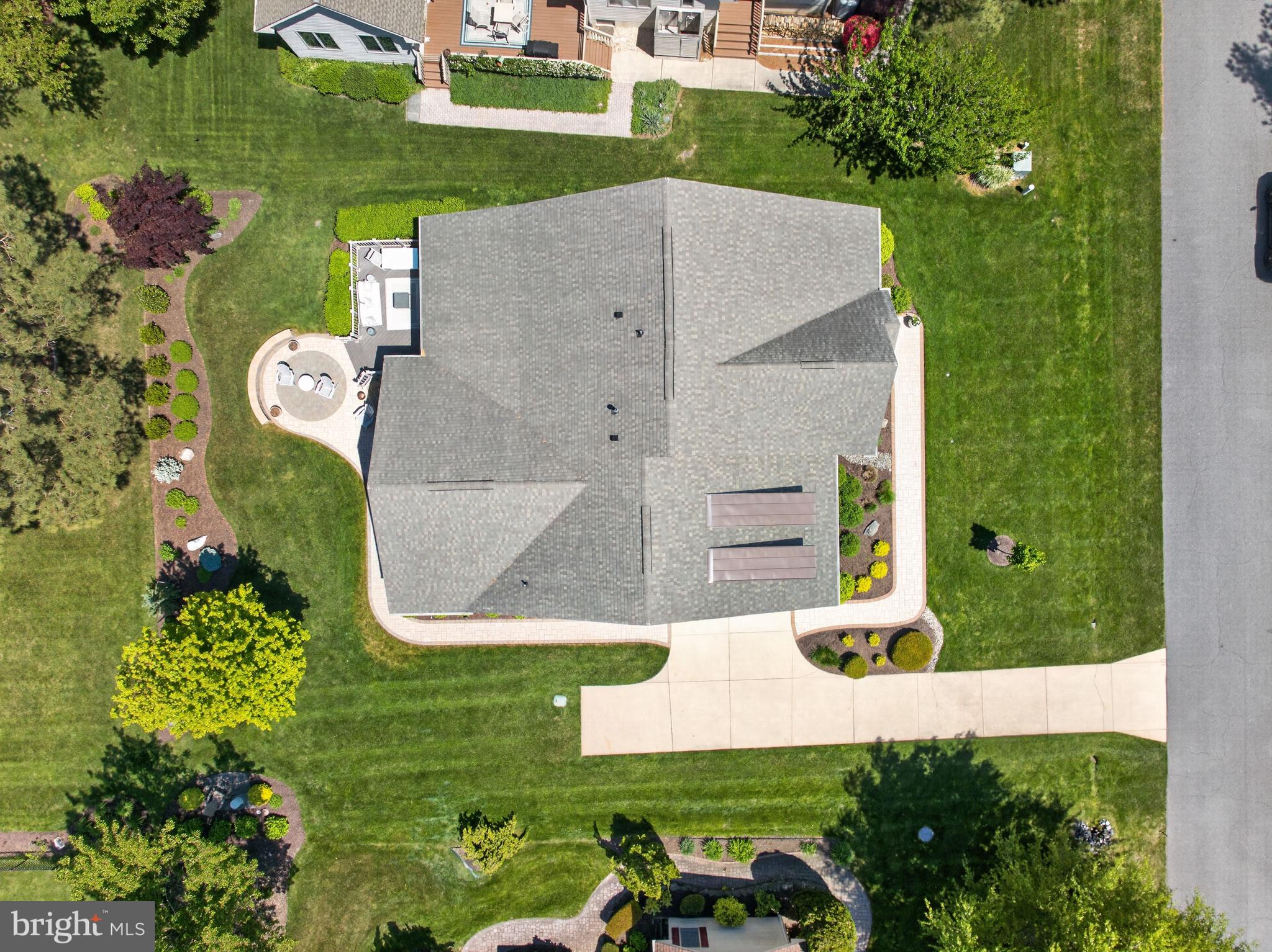 BAY COLONY - Residential
