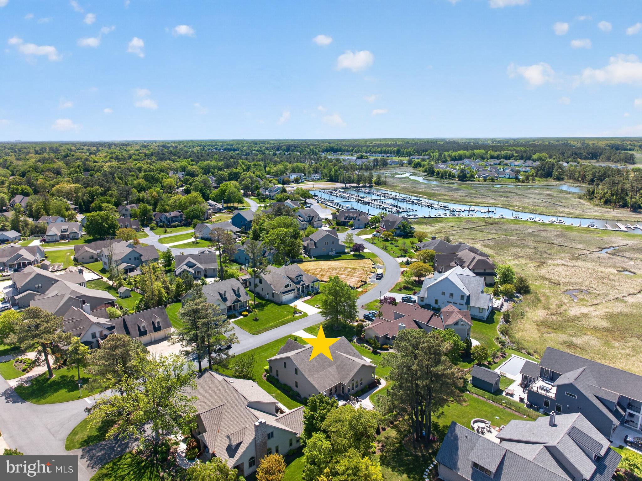 BAY COLONY - Residential