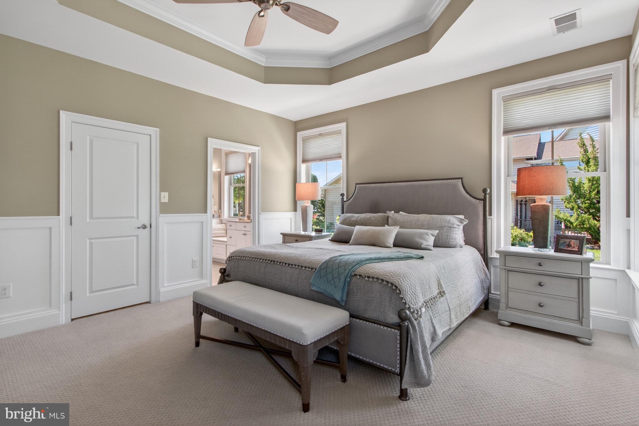 BAY COLONY - Residential