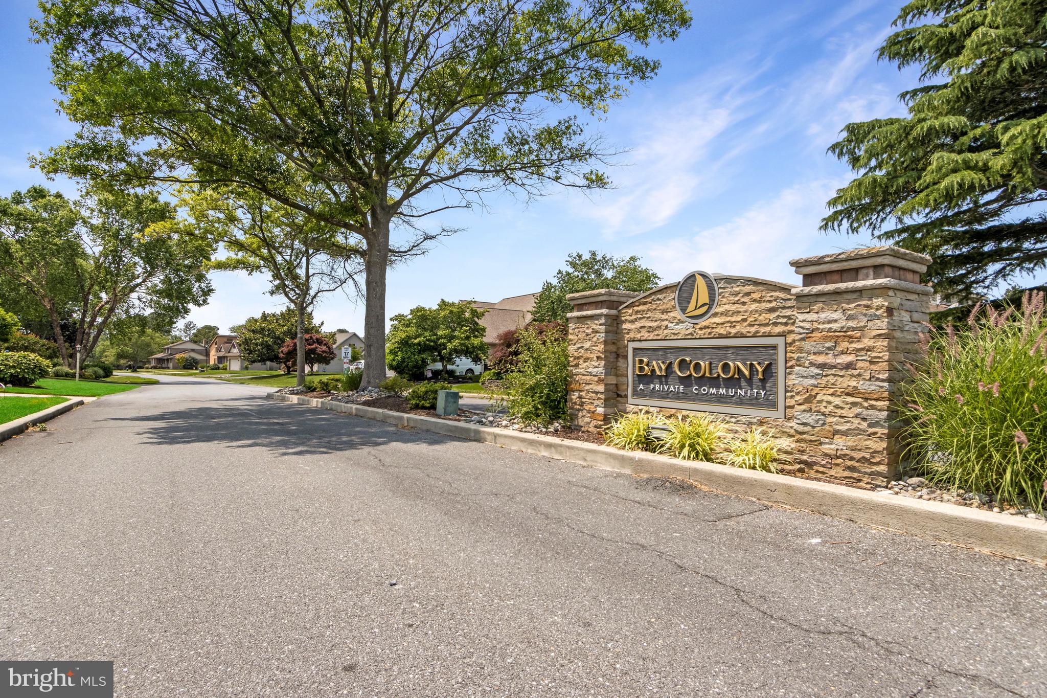 BAY COLONY - Residential