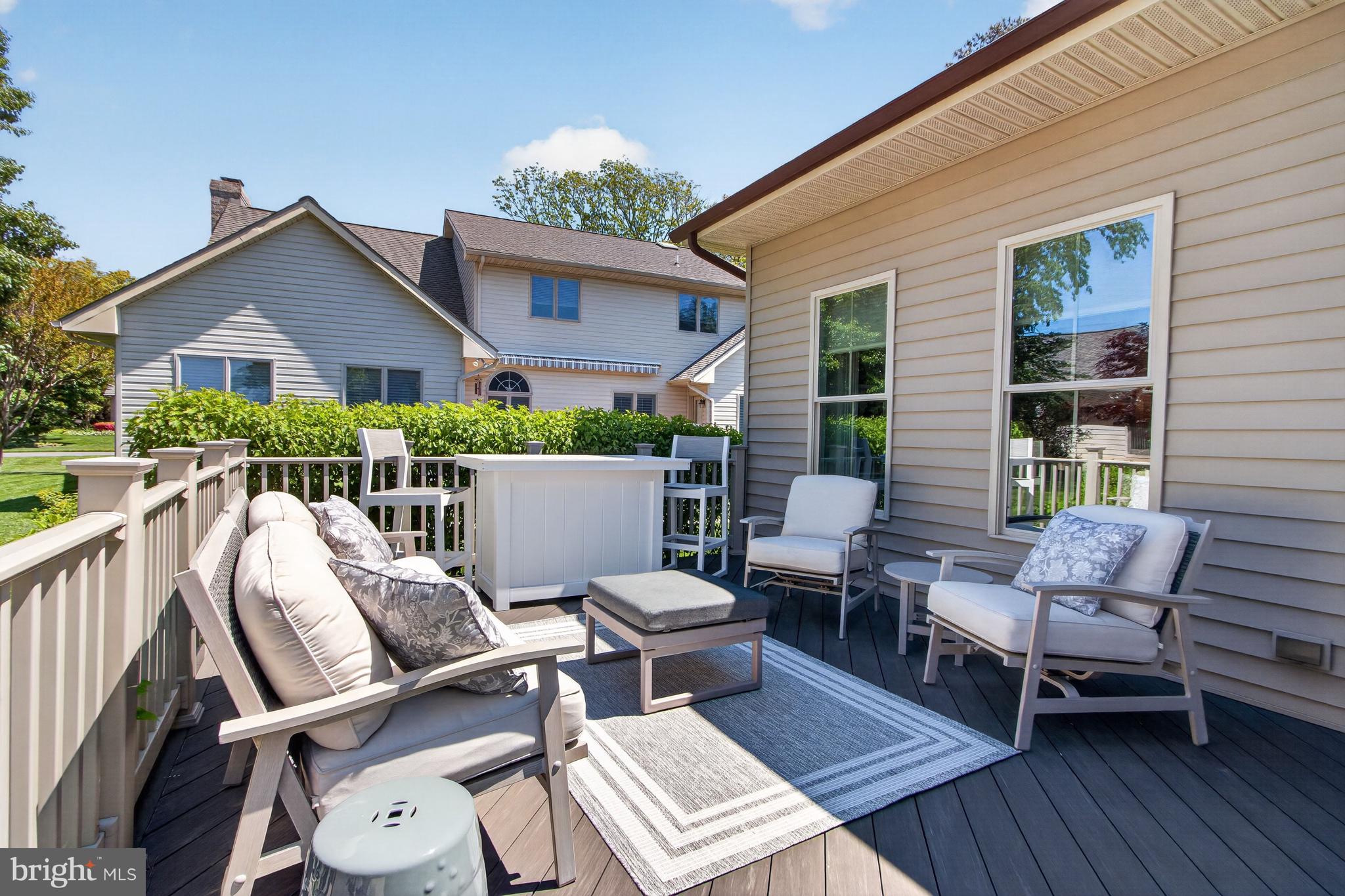 BAY COLONY - Residential