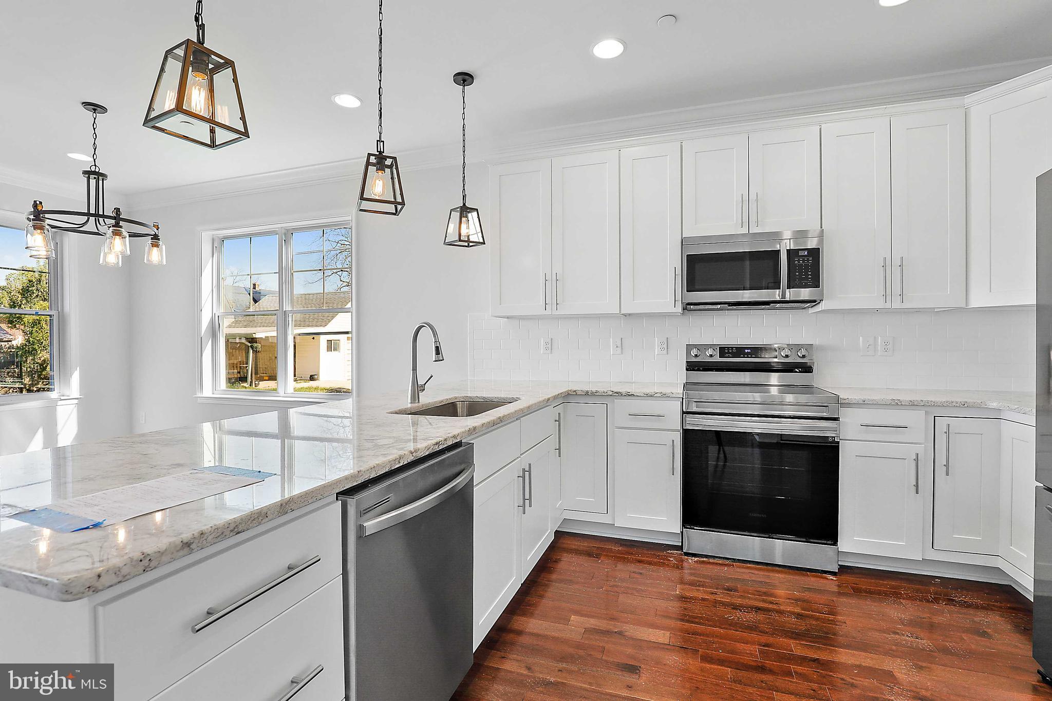 OAKDALE WOODS - Residential
