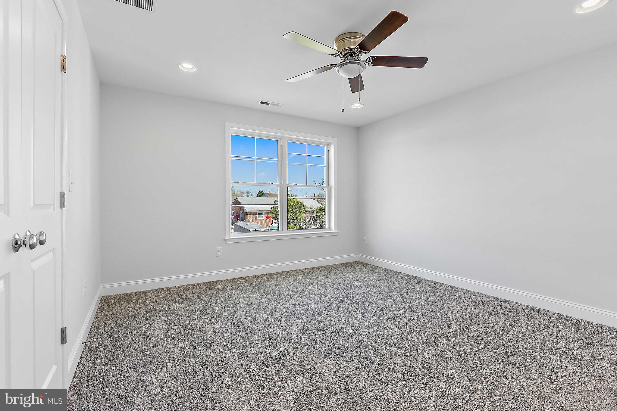 OAKDALE WOODS - Residential