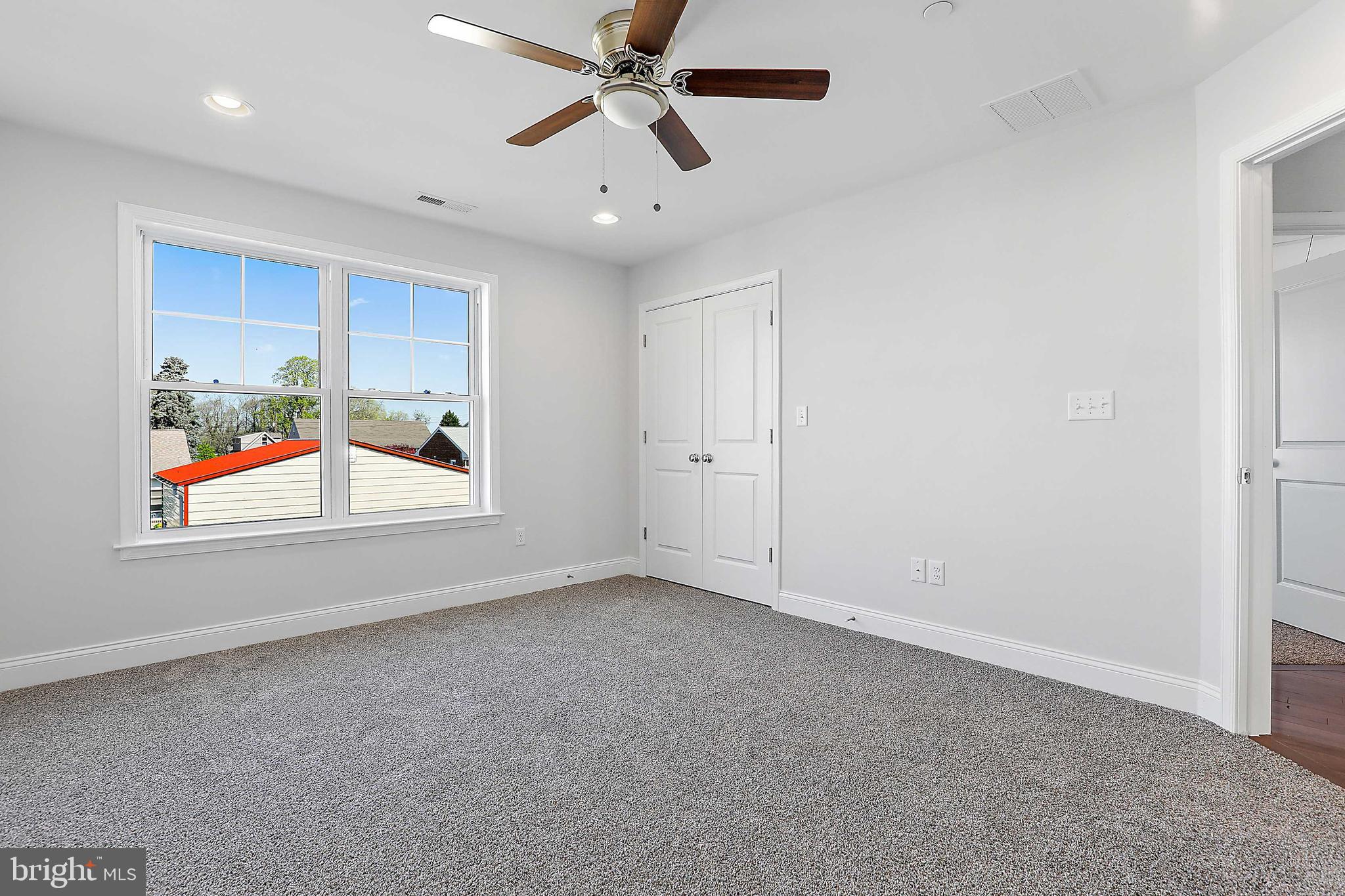 OAKDALE WOODS - Residential