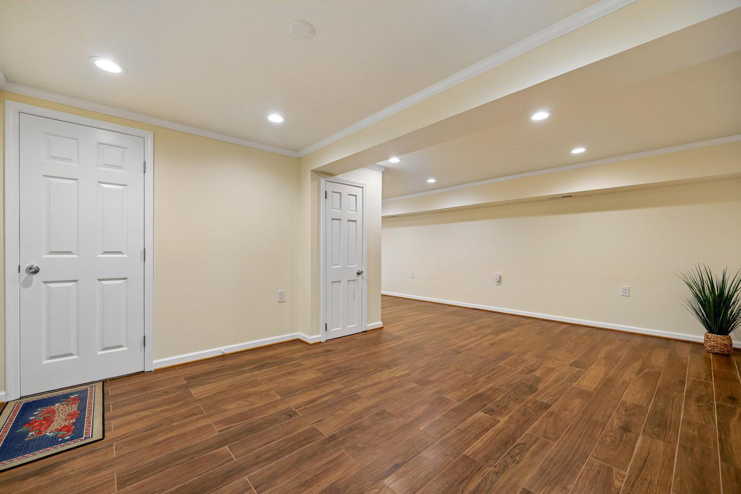 NORBECK ESTATES - Residential