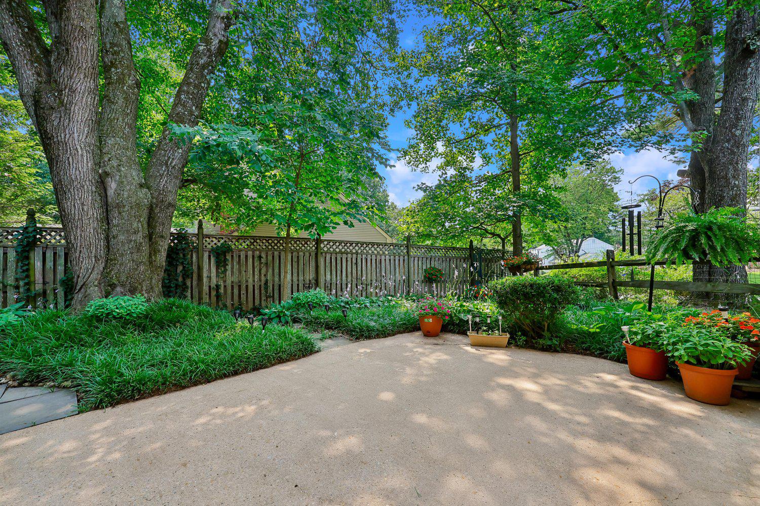 NORBECK ESTATES - Residential