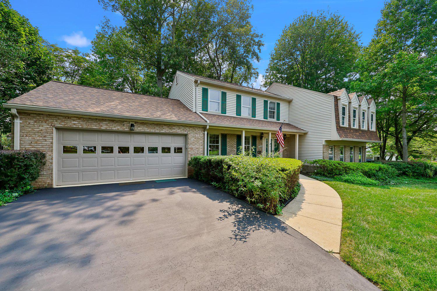 NORBECK ESTATES - Residential