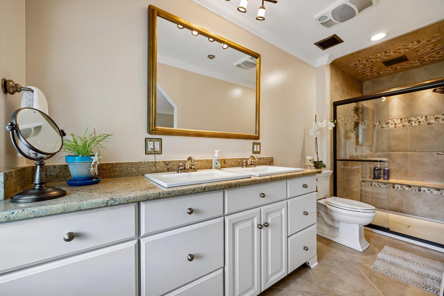 NORBECK ESTATES - Residential