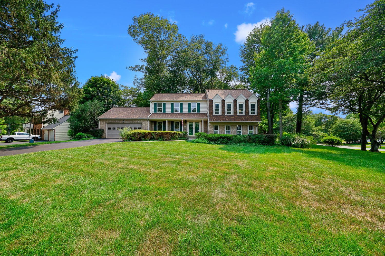 NORBECK ESTATES - Residential