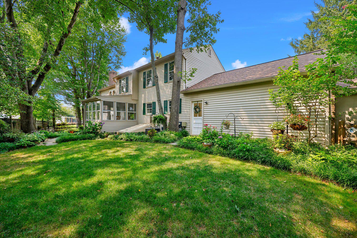 NORBECK ESTATES - Residential