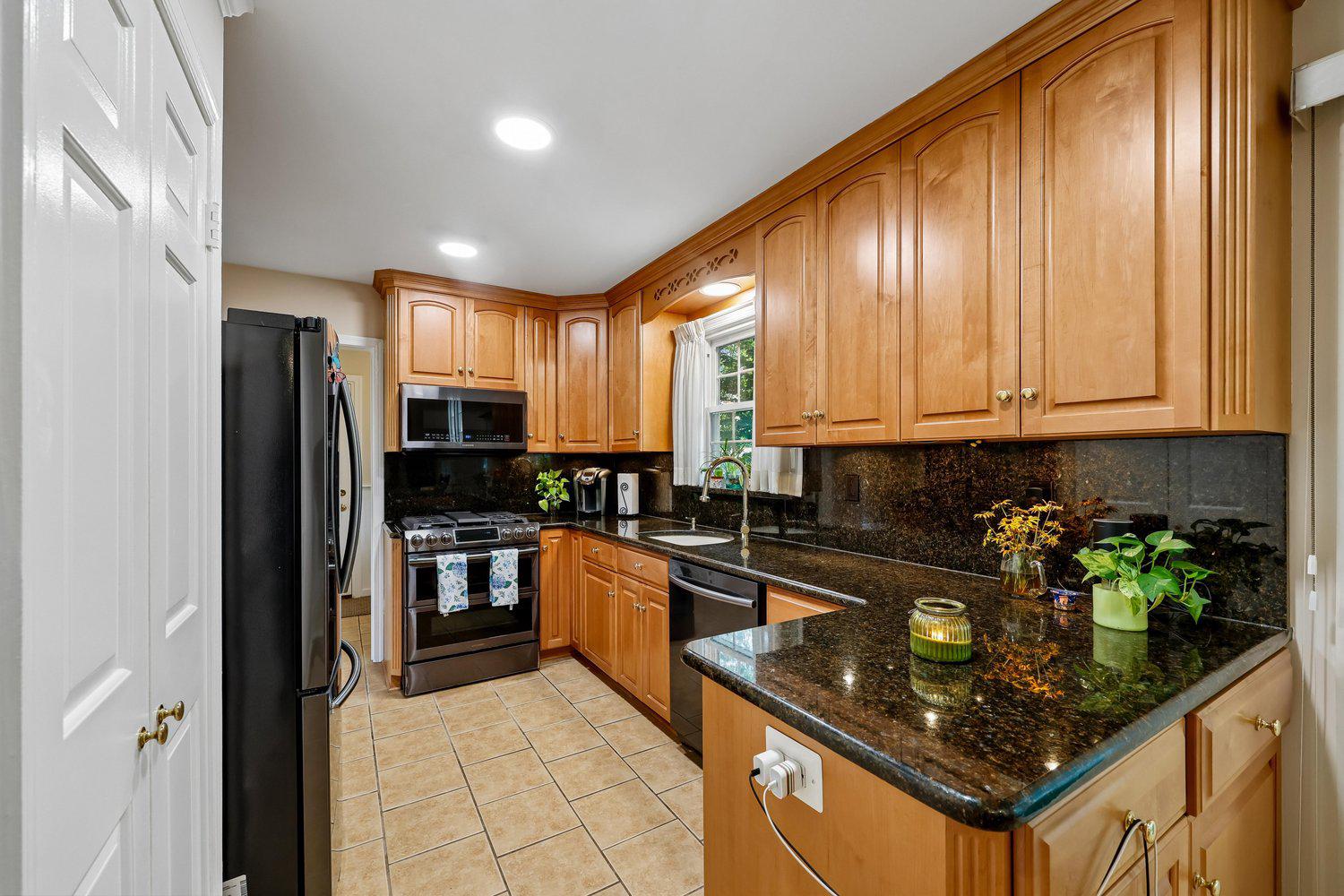 NORBECK ESTATES - Residential