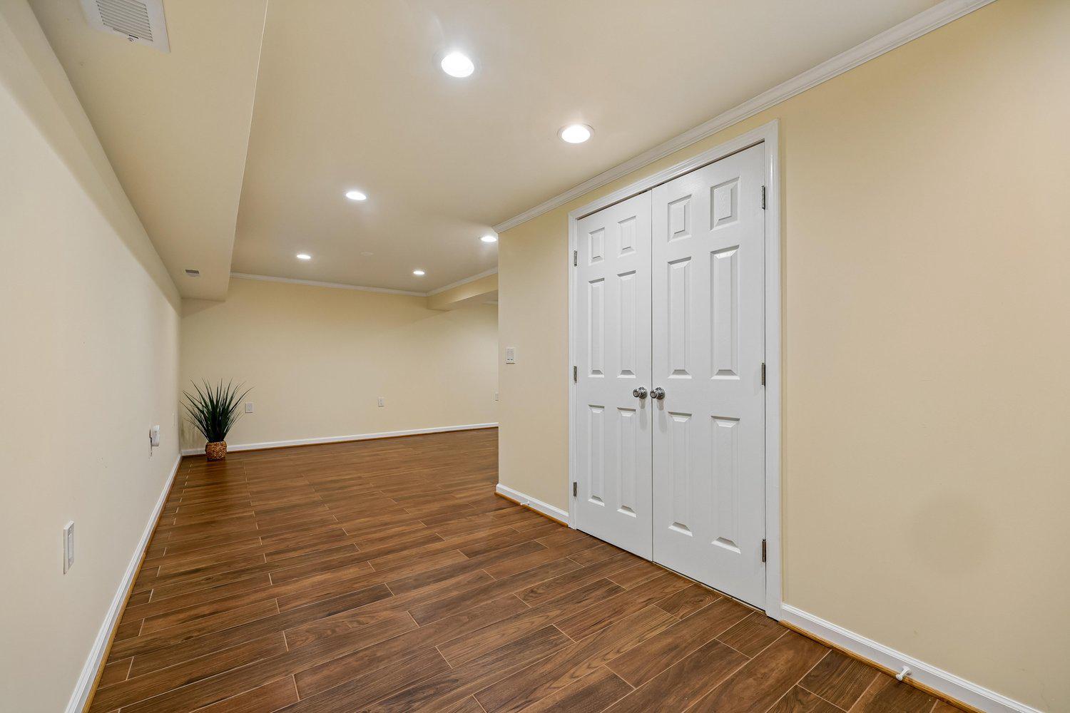 NORBECK ESTATES - Residential