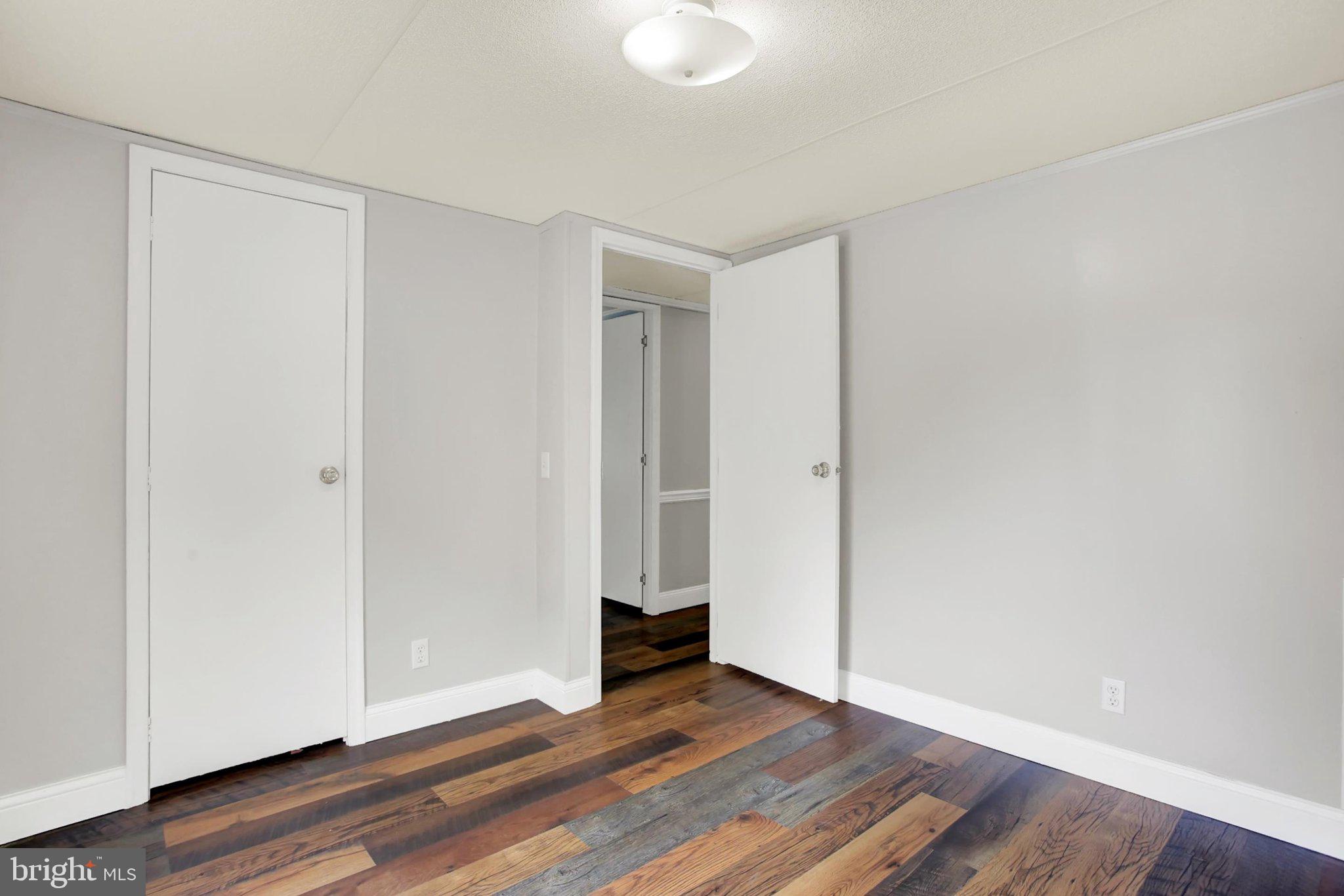 SOUTH MOUNTAIN - Residential