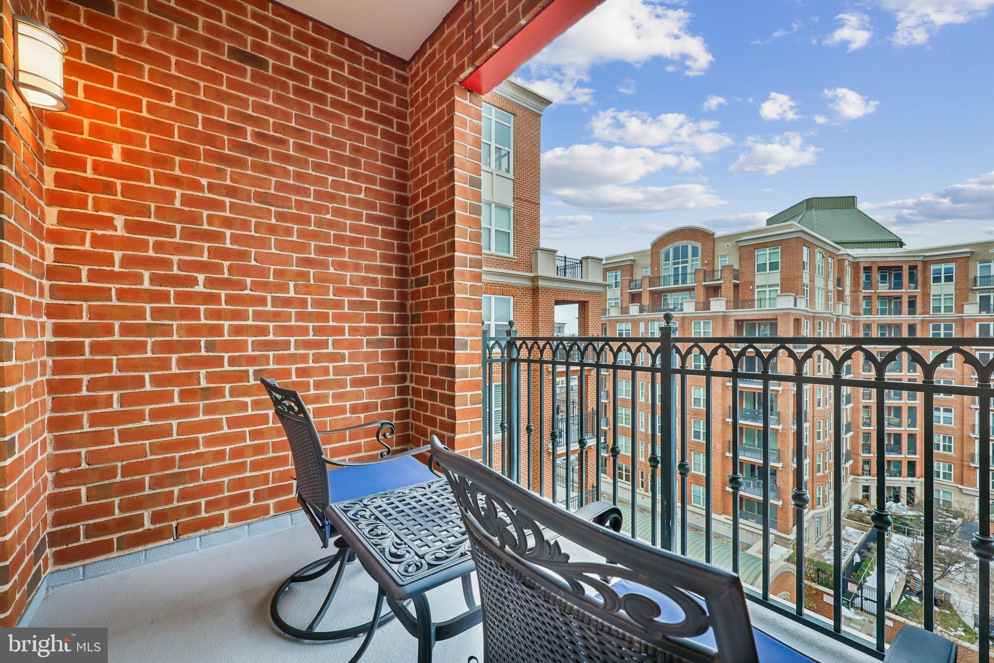 PARK POTOMAC - Residential