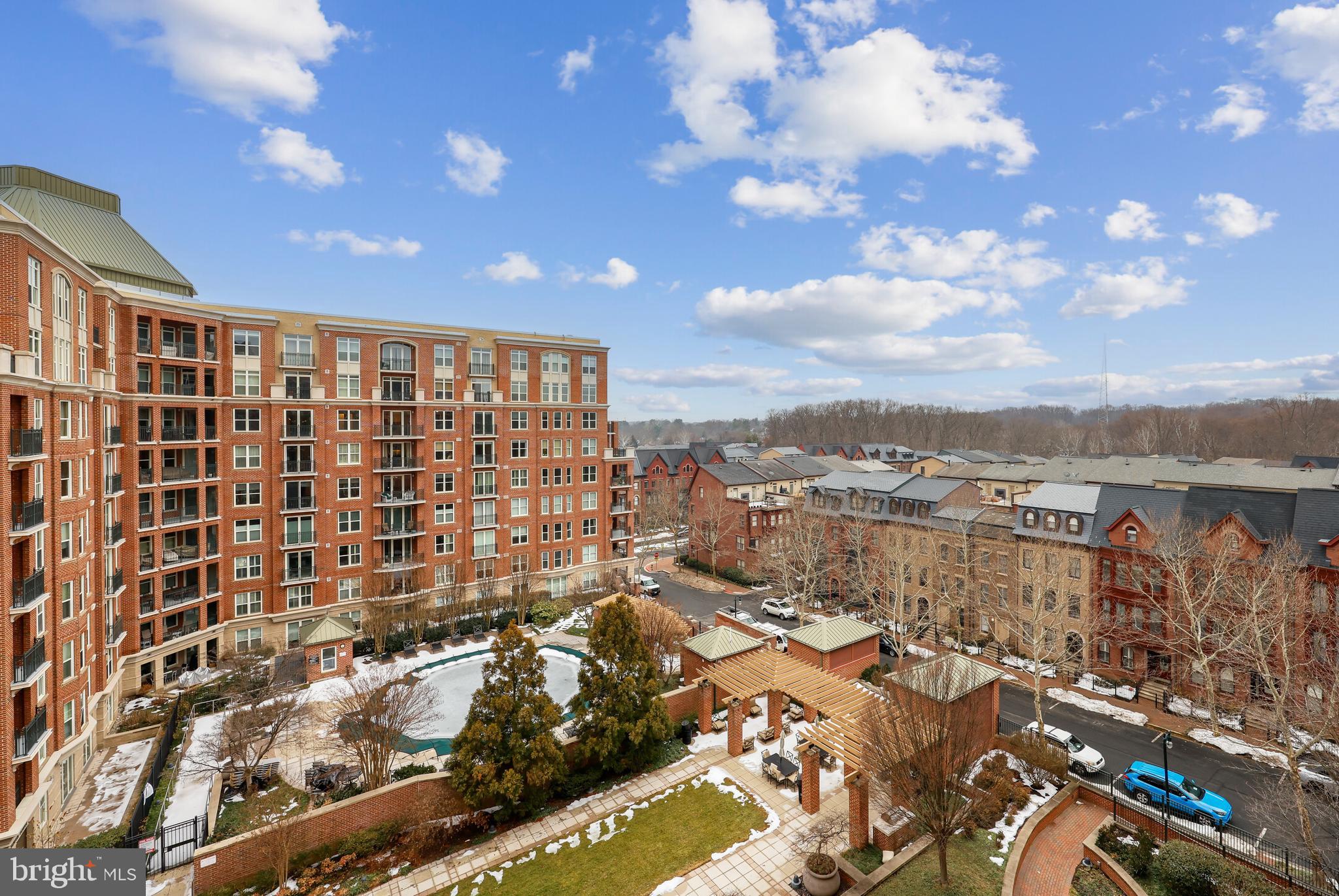 PARK POTOMAC - Residential
