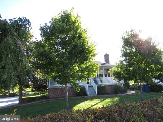Move In Ready! Roomy rancher on 1/2 acre lot. This charming home is just a couple blocks from the Jefferson Square. Need more space? The unfinished basement has a walk-out and is waiting for your ideas. Private back yard with a deck for entertaining!