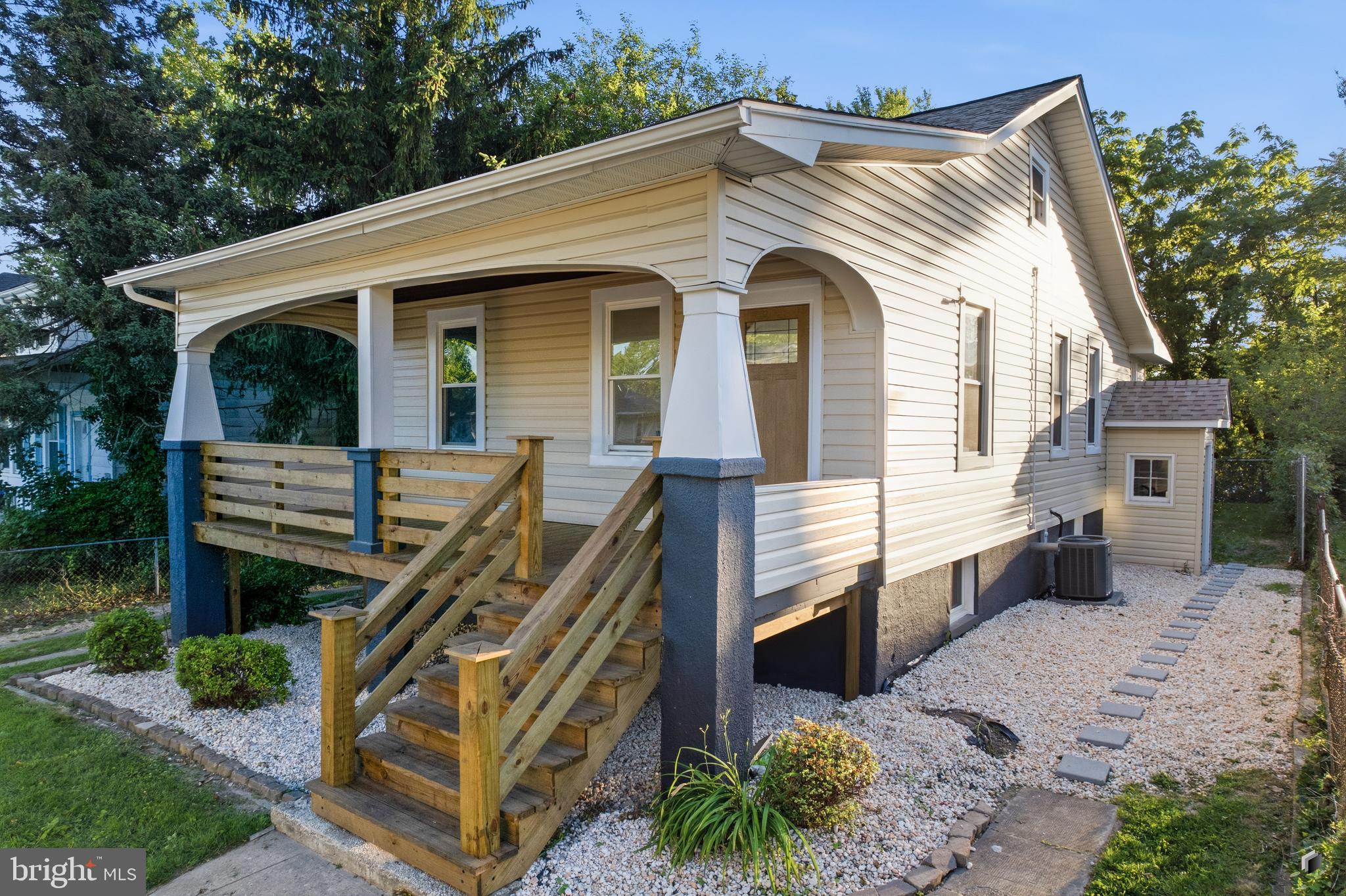 HAMILTON HILLS - Residential