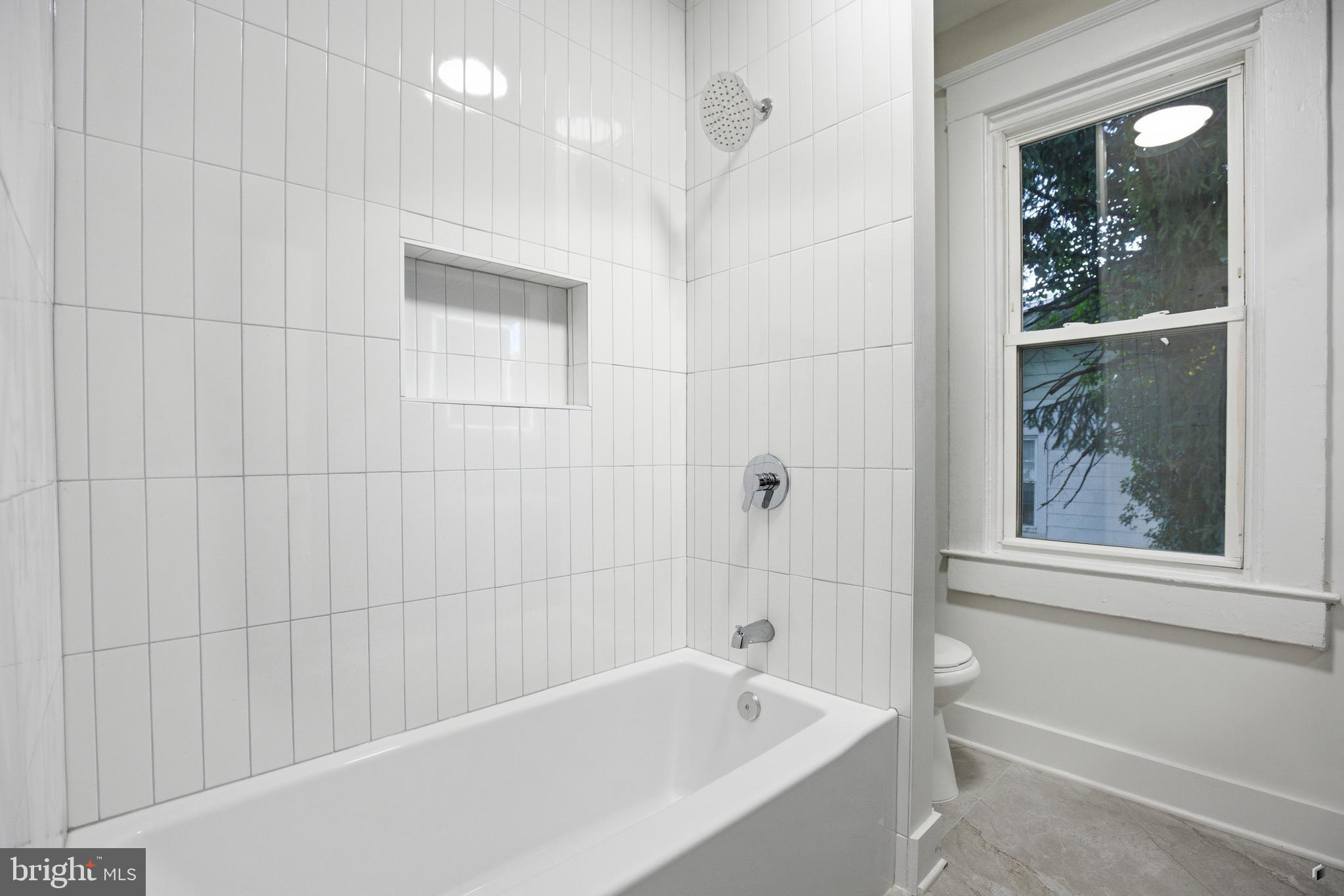 HAMILTON HILLS - Residential